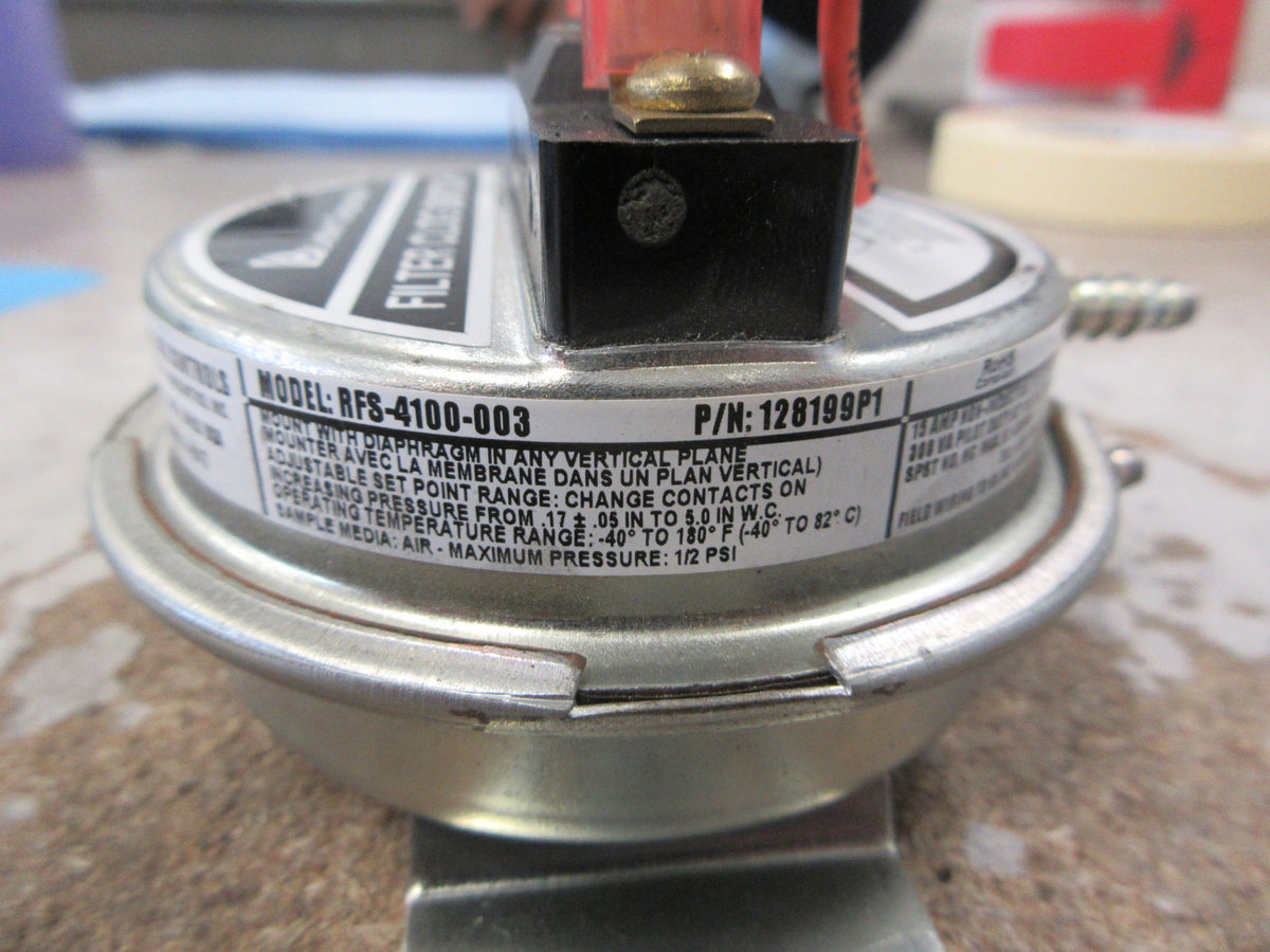 Liebert Filter Clog Switch 128199P1 Model #: RFS-4100-003 Used