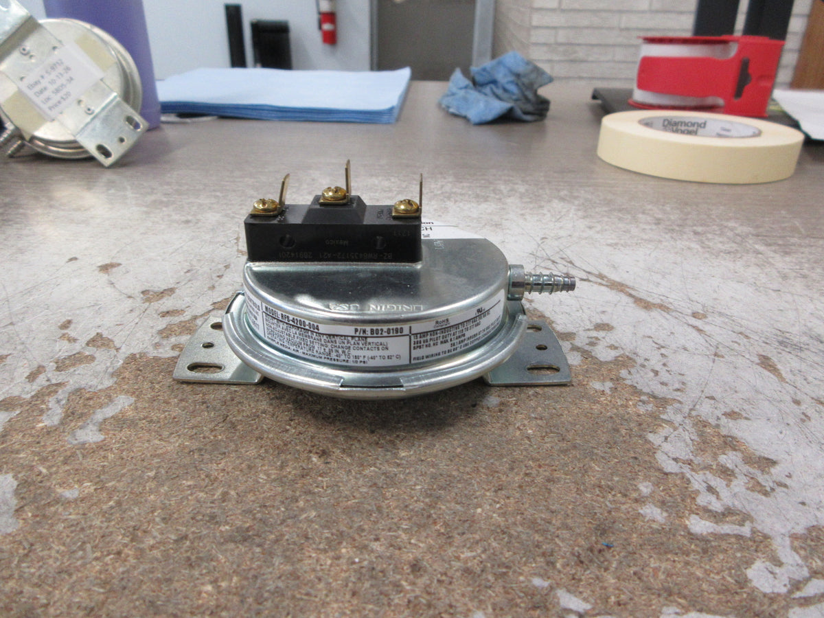 Liebert Fan Safety Switch B02-0190 Model #: RFS-4200-004 Used