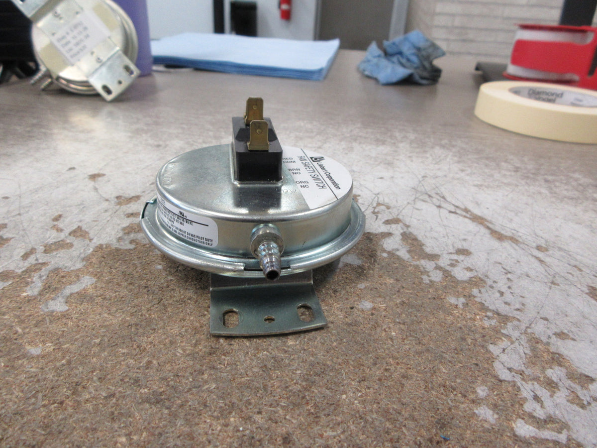 Liebert Fan Safety Switch B02-0190 Model #: RFS-4200-004 Used