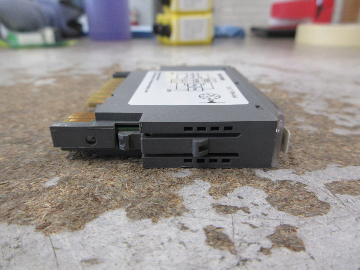 Allen-Bradley Point I/O Digital Input Module 1734-IA4 Ser. C FW: 3.022 4PT Used