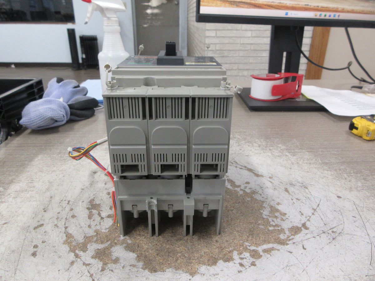 Merlin Gerin Circuit Breaker NSF150A 600V 150A 3P W/Mounting Base Used