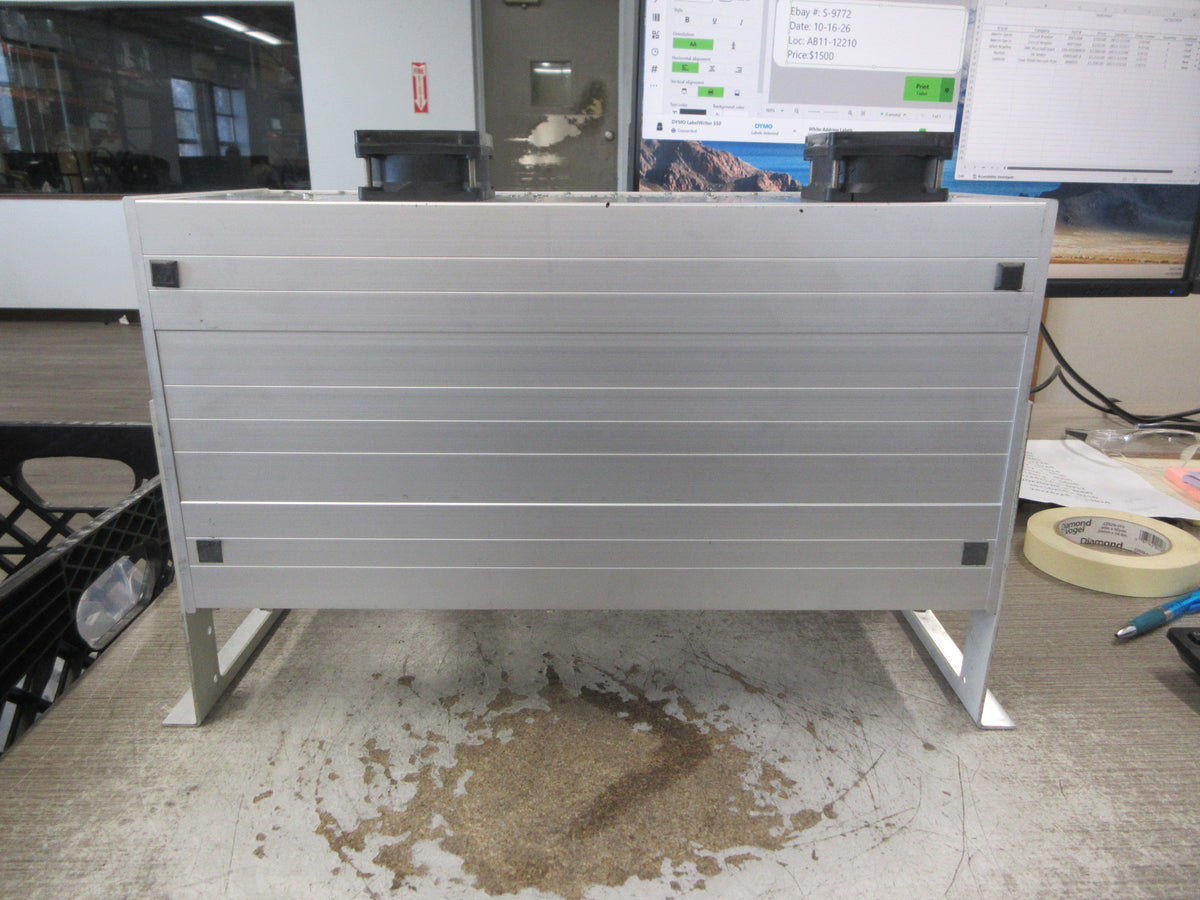 National Instruments SCXI-100 Chassis 181455M-01 Rev: 3.0 12-Slot W/Mounts Used