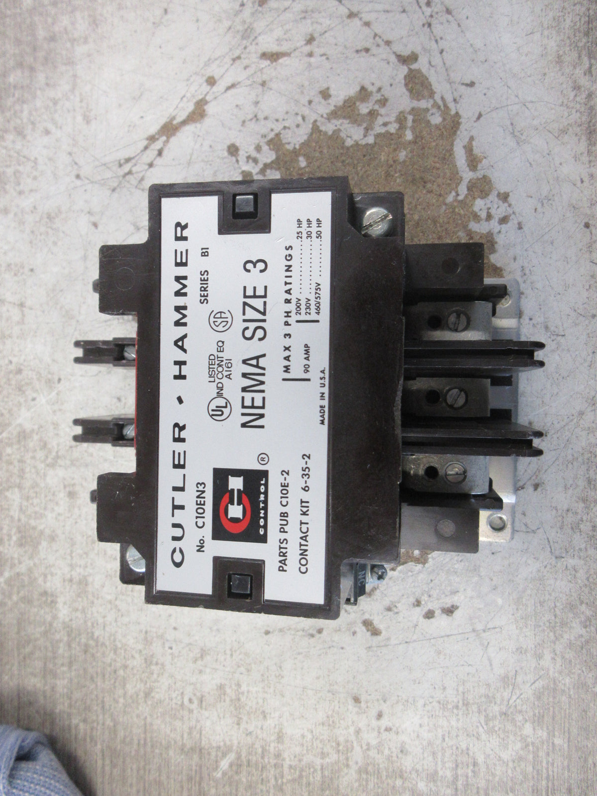 Cutler-Hammer Size 3 Contactor C10EN3 120V Coil 90A 575V (1) Aux Contact Used