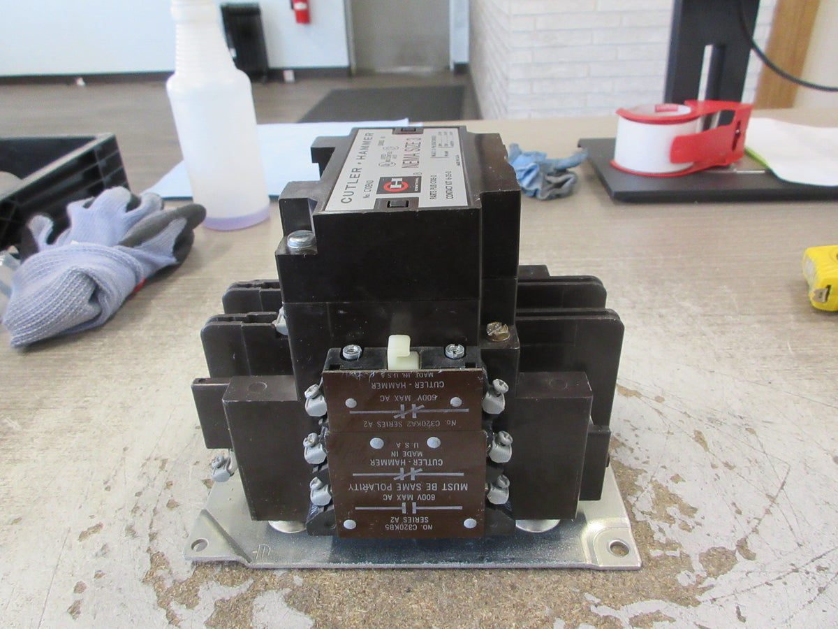 Cutler-Hammer Size 3 Contactor C10EN3 120V Coil 90A 575V (1) Aux Contact Used