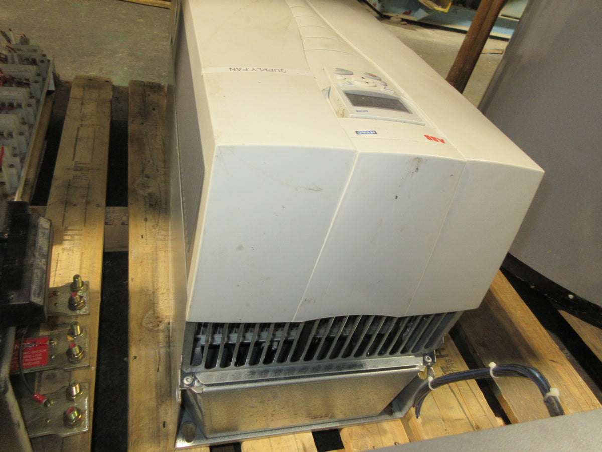 ABB ACH550 AC Drive ACH550-UH-178A-2 60HP Input: 3PH , 208-240VAC , 178A Used