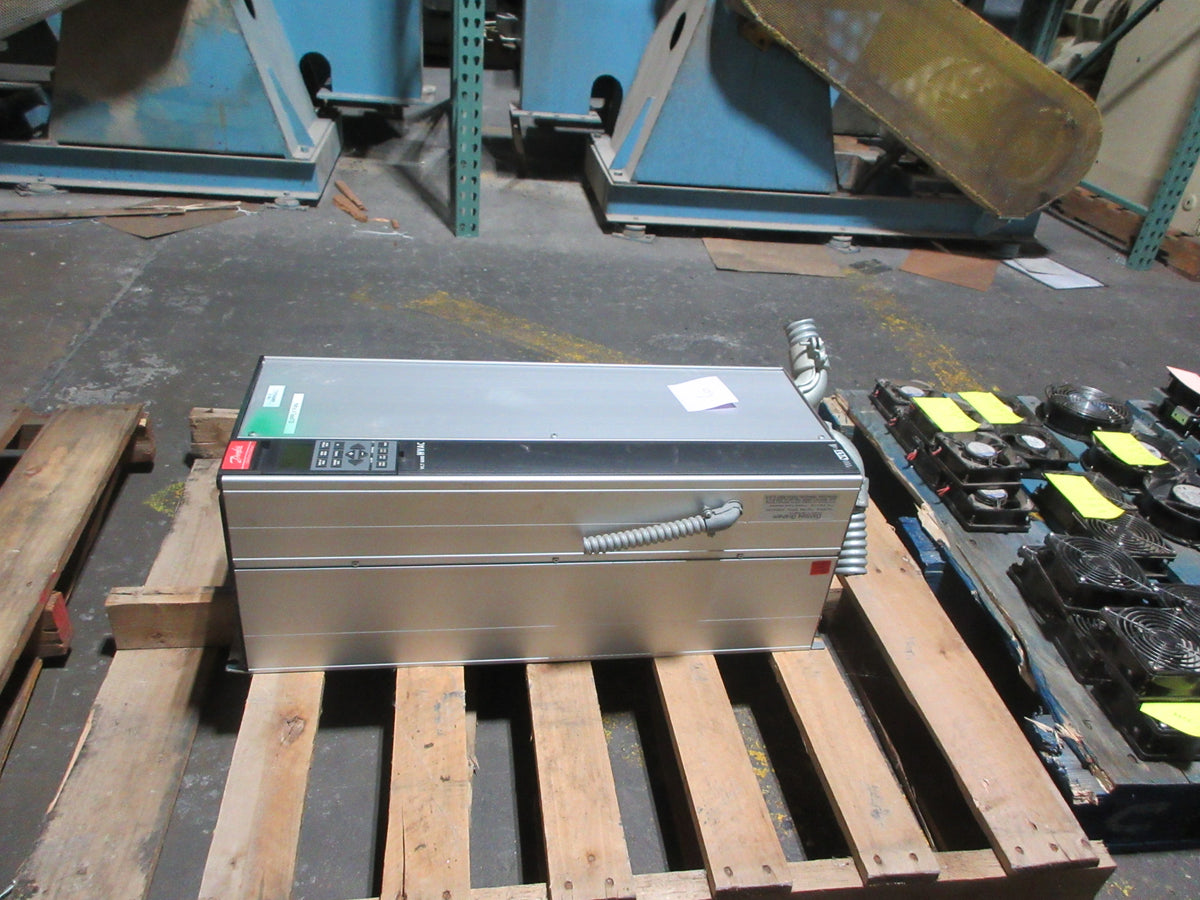 Danfoss VLT 6032 AC Drive 175Z7364 30HP 3Ph Used