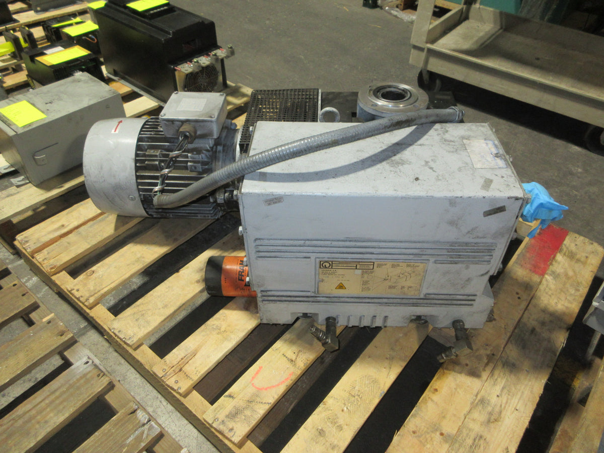 Leybold SogeVac Rotary Vane Vacuum Pump SV200 9502799/04 7.5HP 1750RPM Used