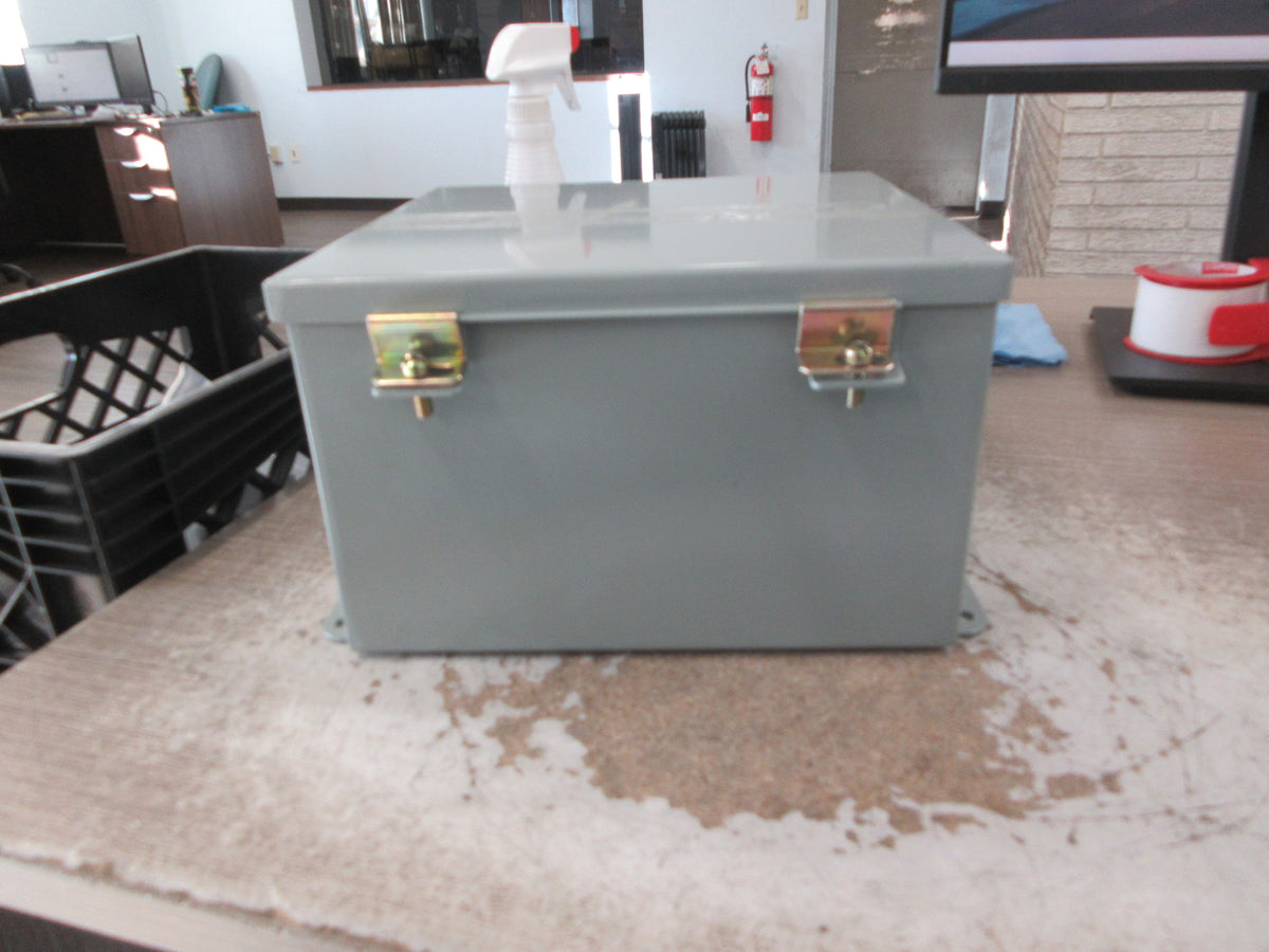 Cooper B-Line Type 12/13 Enclosure 10106-12CHC Size: 10"x10"x6 New Surplus