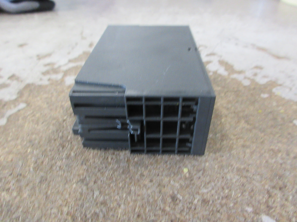 Siemens Simatic ET 200S Digital Input Module 6ES7 138-4FA05-0AB0 Used