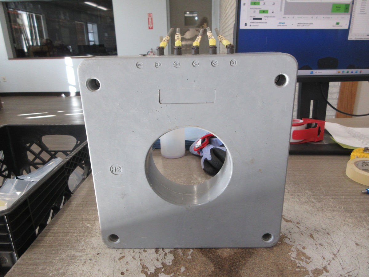 Square D Current Transformer 311-122 Ratio 1200:5A 600V 60Hz 10KV BIL Used