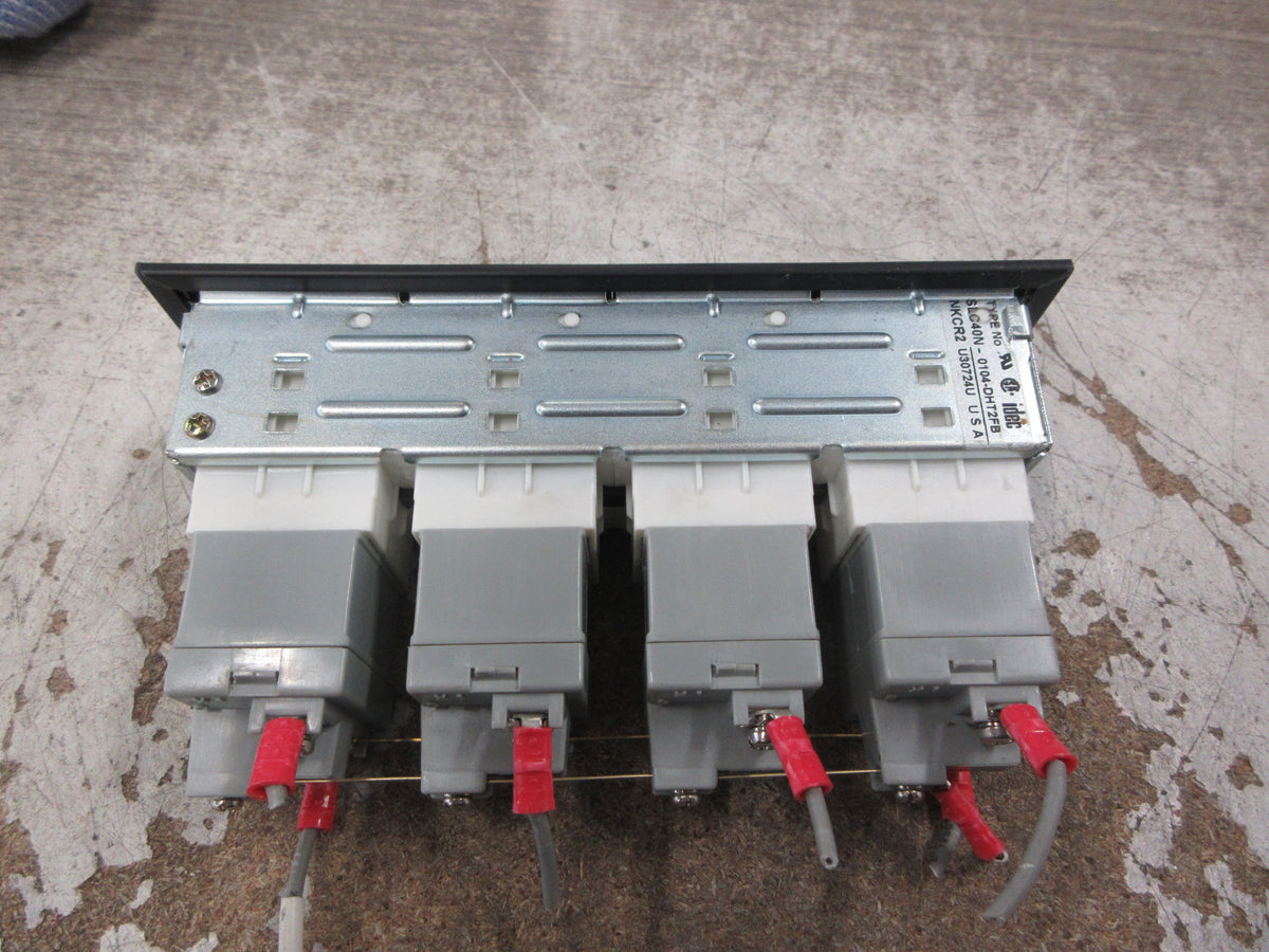 Idec Annunciator SLC40N-0104-DHT2FB 4x1 Used