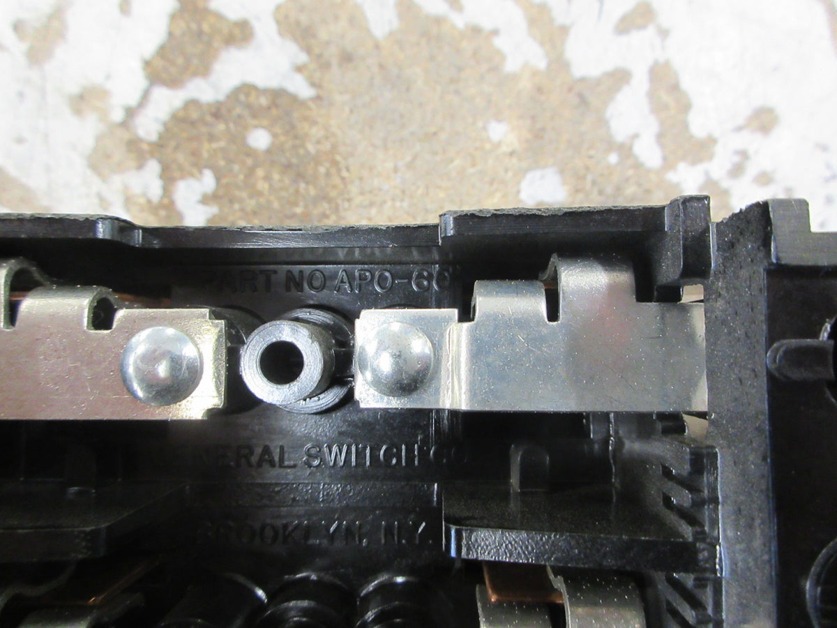 General Switch Co. Fuse Pullout Switch APO-60 60A 2P (2) 6A Fuses Used