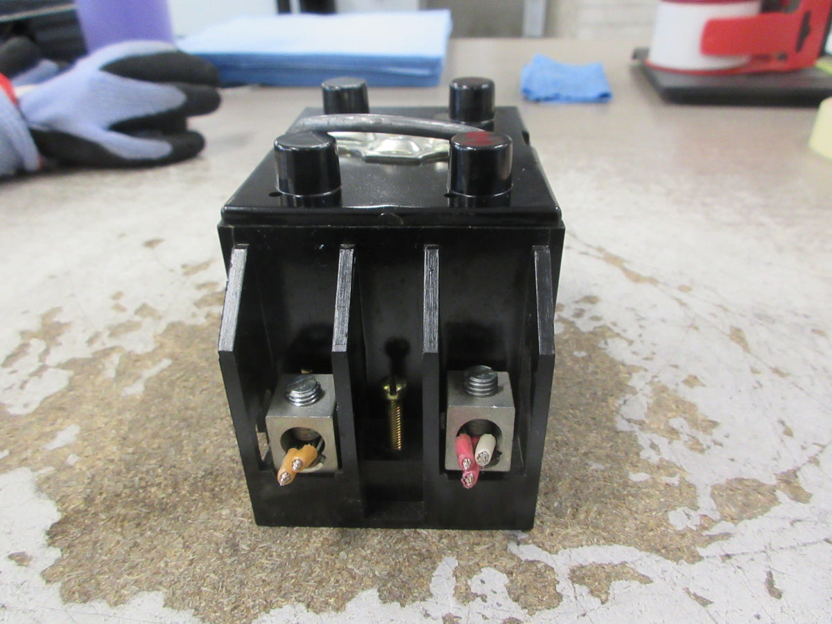 General Switch Co. Fuse Pullout Switch APO-60 60A 2P (2) 6A Fuses Used