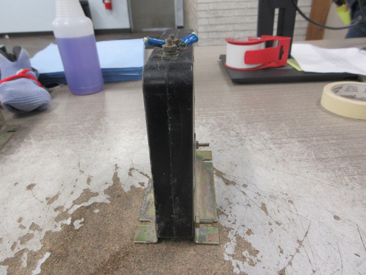 Kato Current Transformer 858-40568-80 Ratio 1500:5A Used