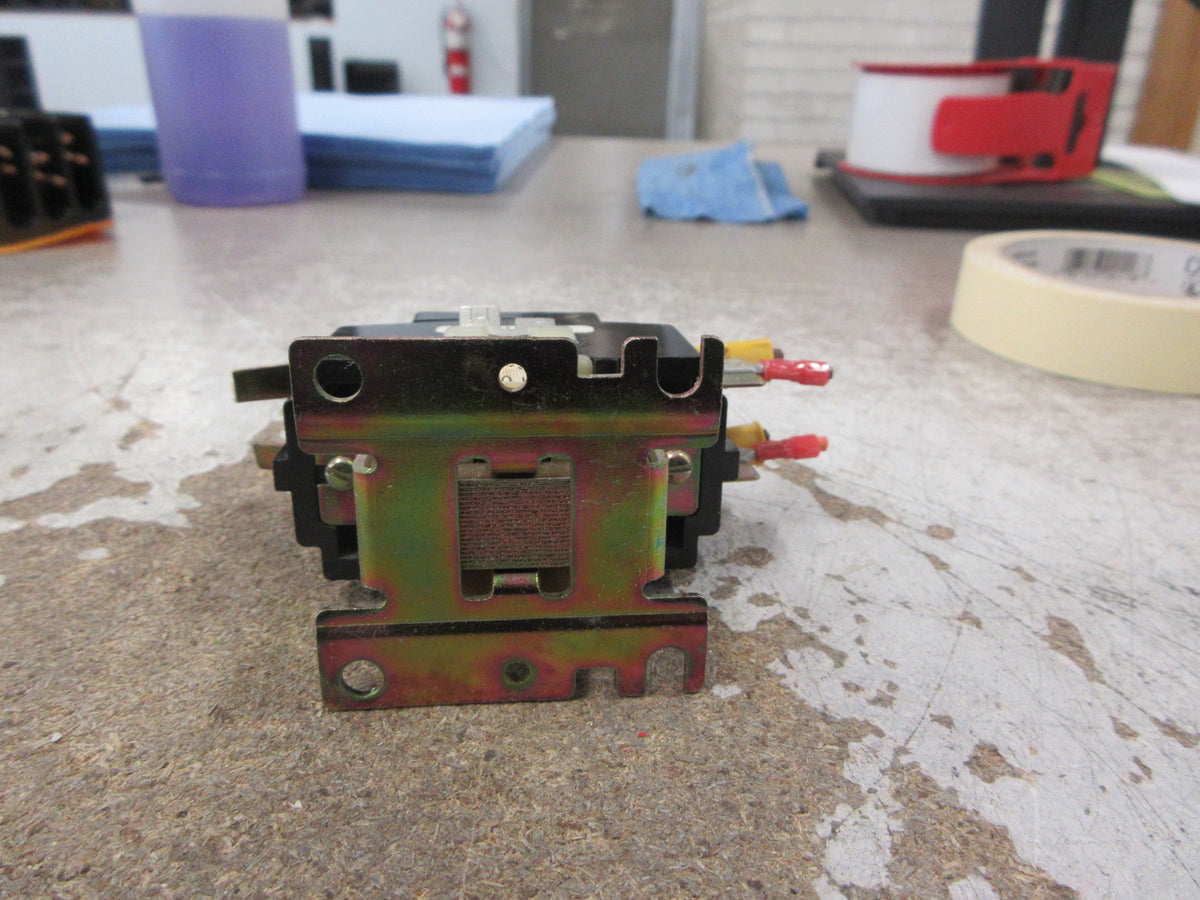 Furnas Definite Purpose Contactor 45CA20AJ335R Ser. A 24V Coil 20A 600V Used