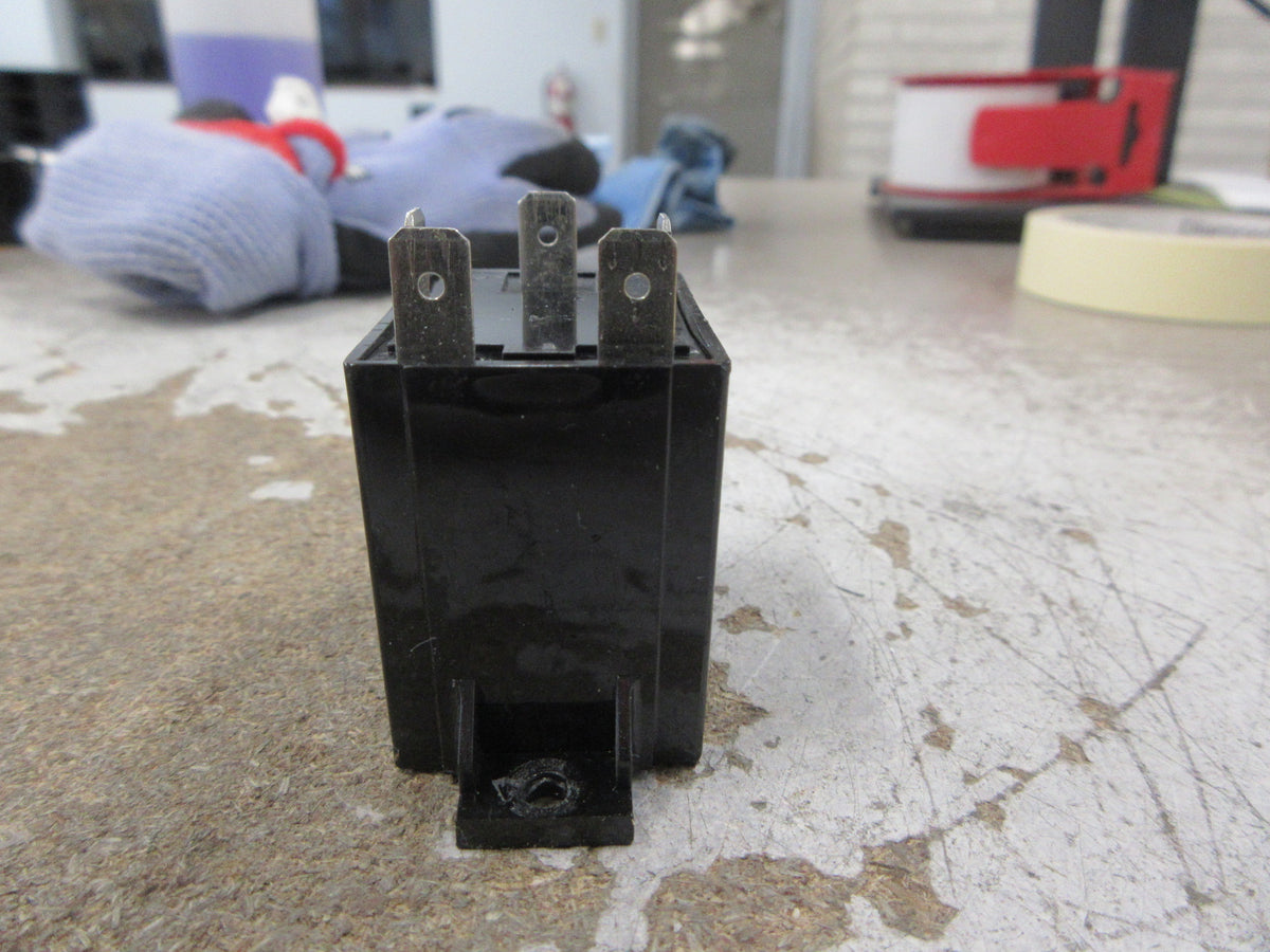 ESSEX Relay 134-20103-301U 24V Coil 18A 277V Used
