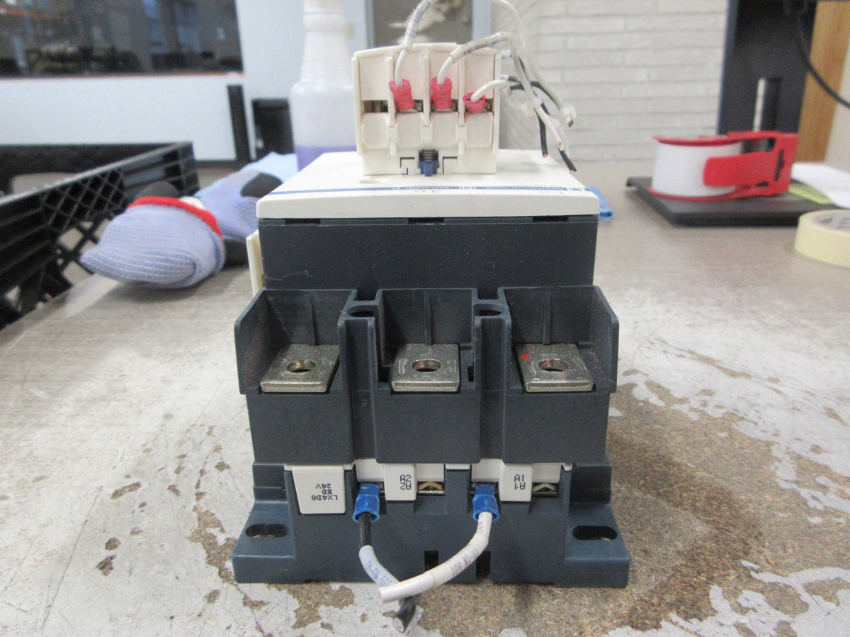 Telemecanique Contactor LC1D150 24V Coil 160A 600V w/ (1) Aux Contact Used