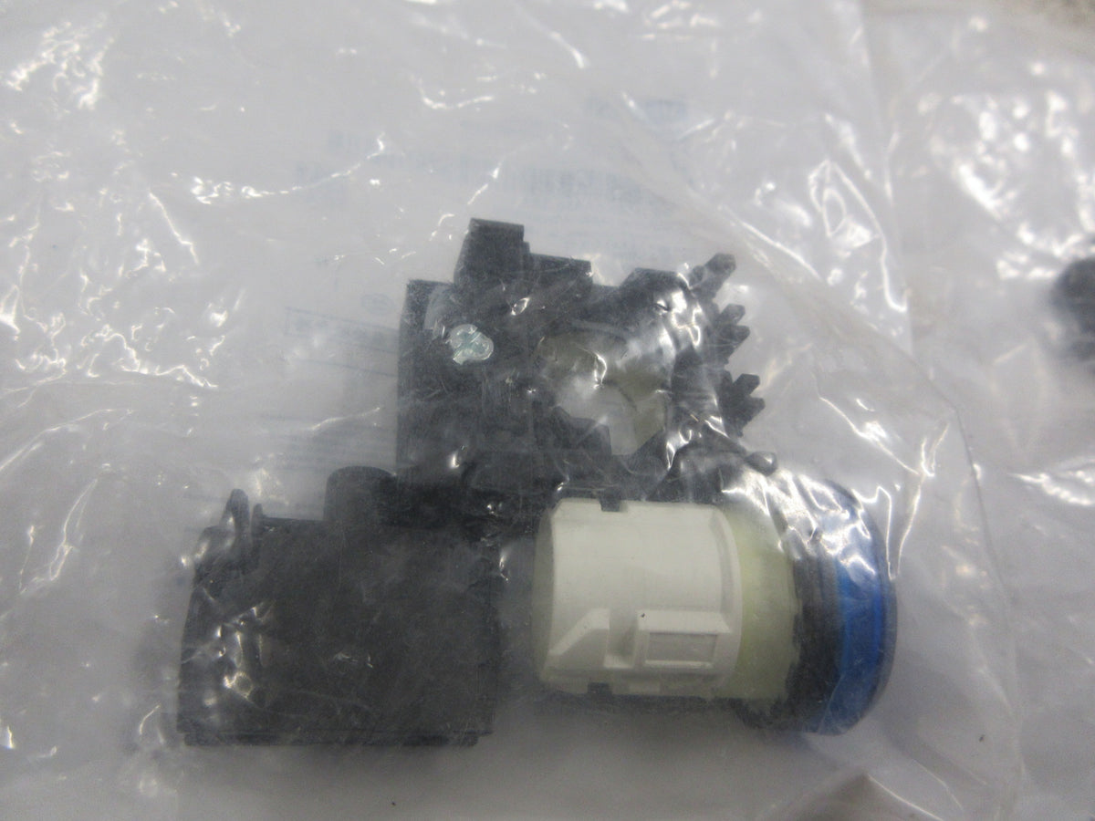 Siemens Indicator Light 3SU1102-6AA50-1AA0 24V AC/DC Blue *Lot of 2* New Surplus
