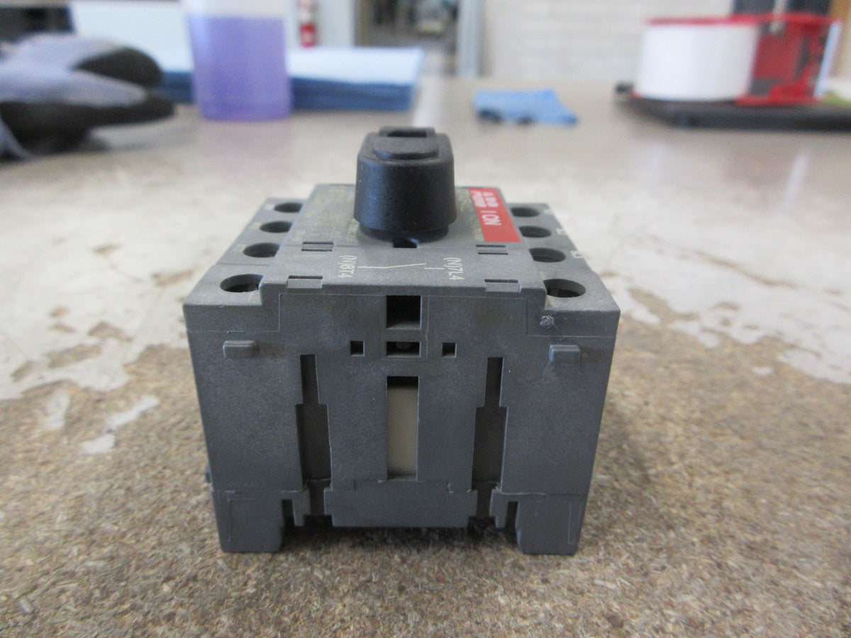 ABB Disconnect Switch OT40F4N2 40A 600V 3Ph *No Handle* Used