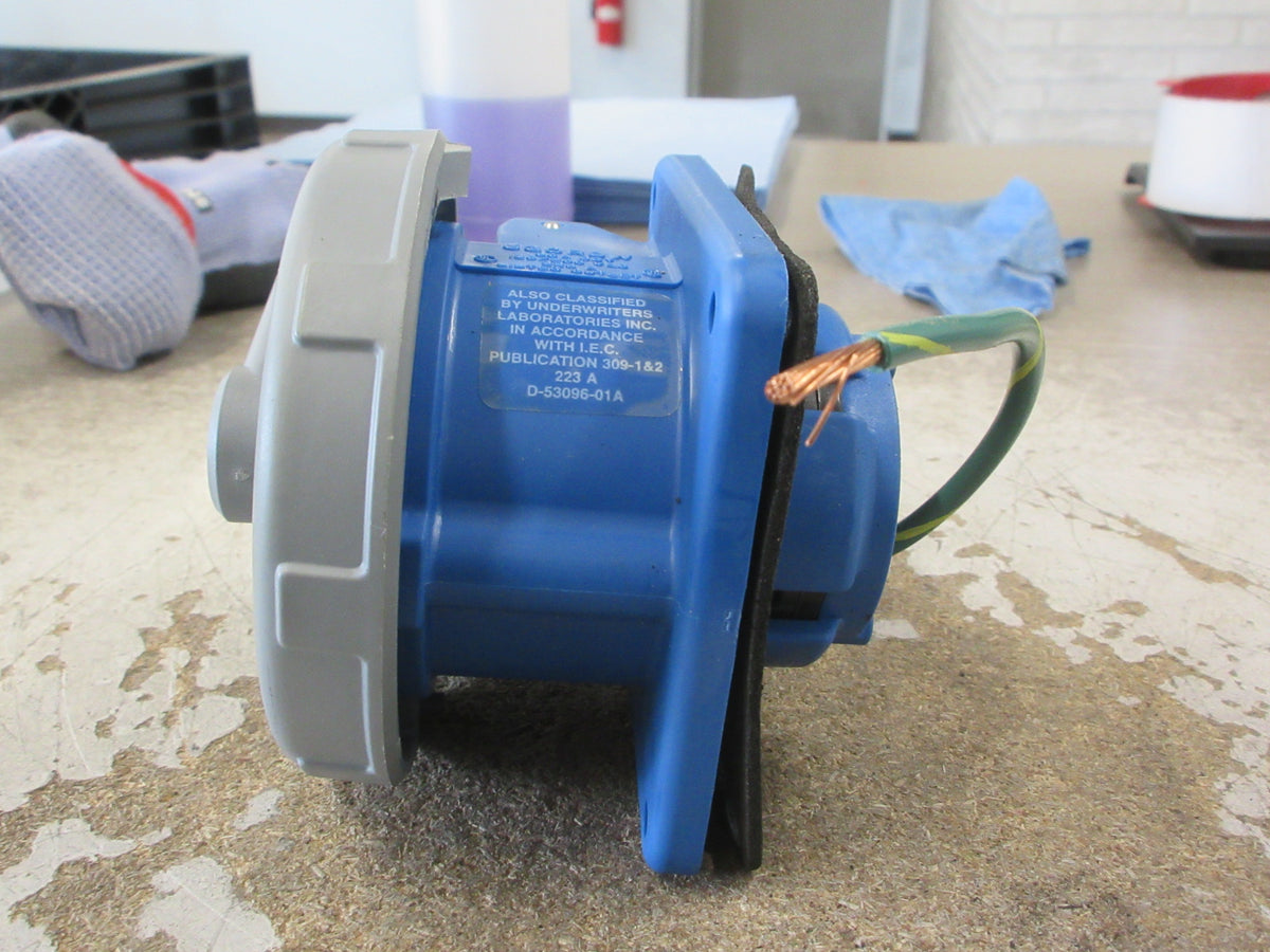 Hubbell Receptacle 530R9W 30A 120/208V 3Ph Used