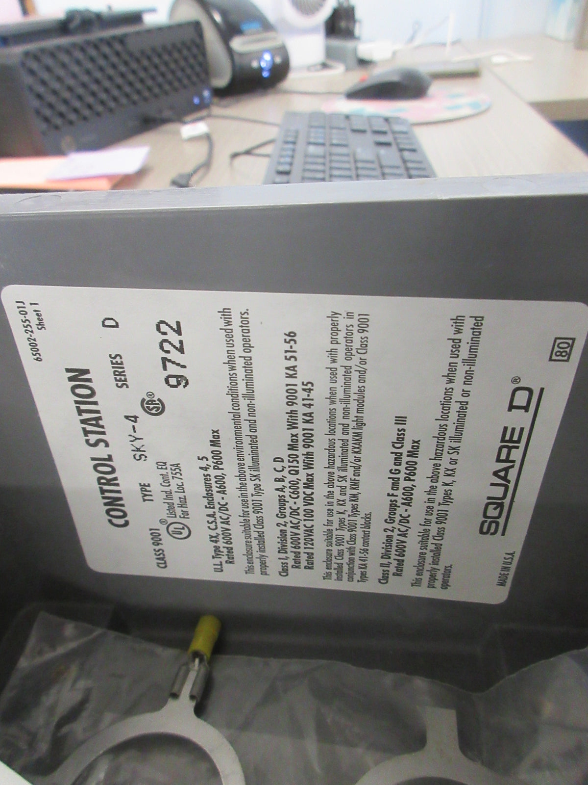 Square D Pushbutton Enclosure 9001 SKY-4 Ser. D 4-Position Nema 4X New Surplus