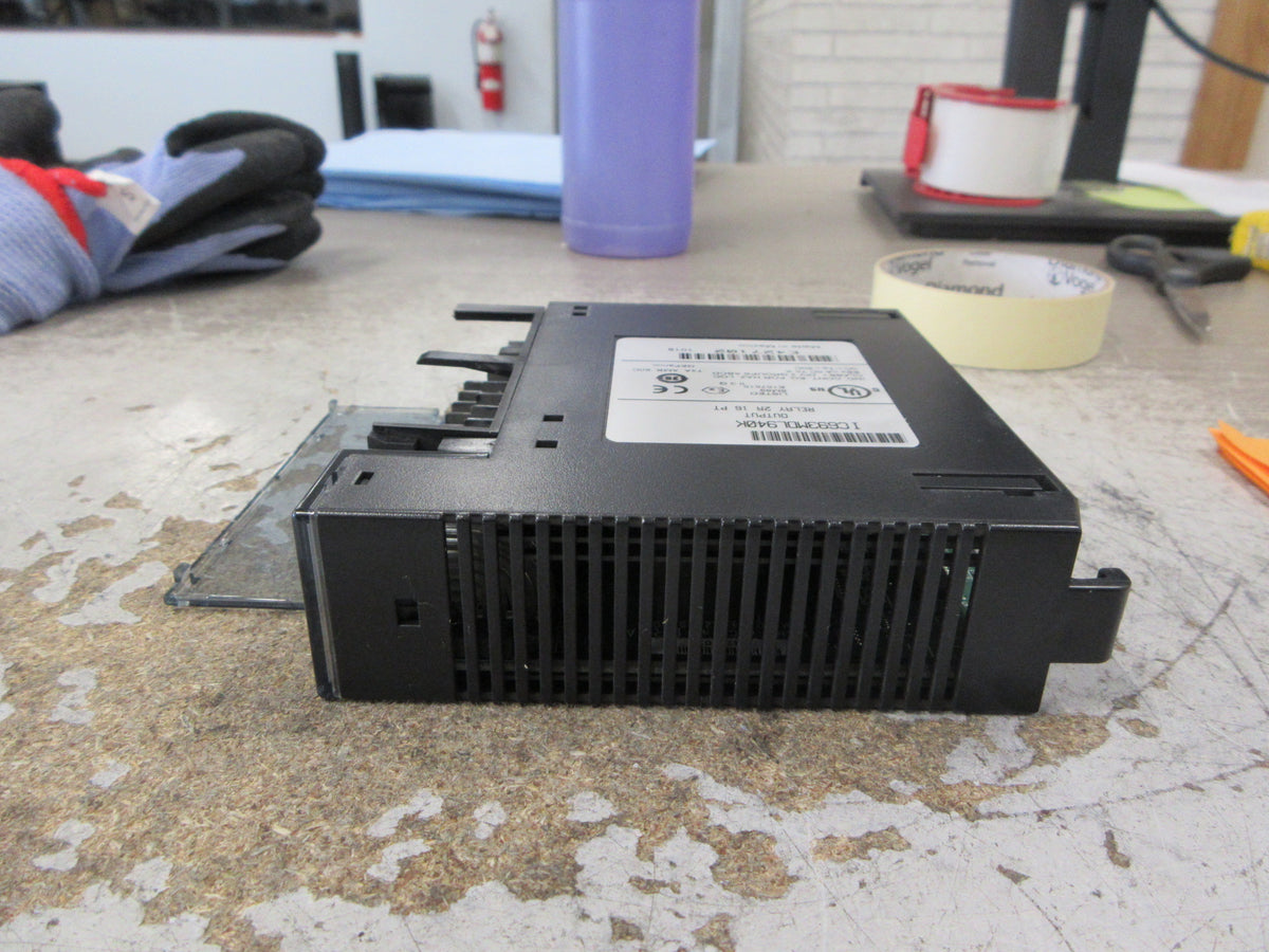 GE Fanuc Output Module IC693MDL940K 16 PT *Broken Cover* Used