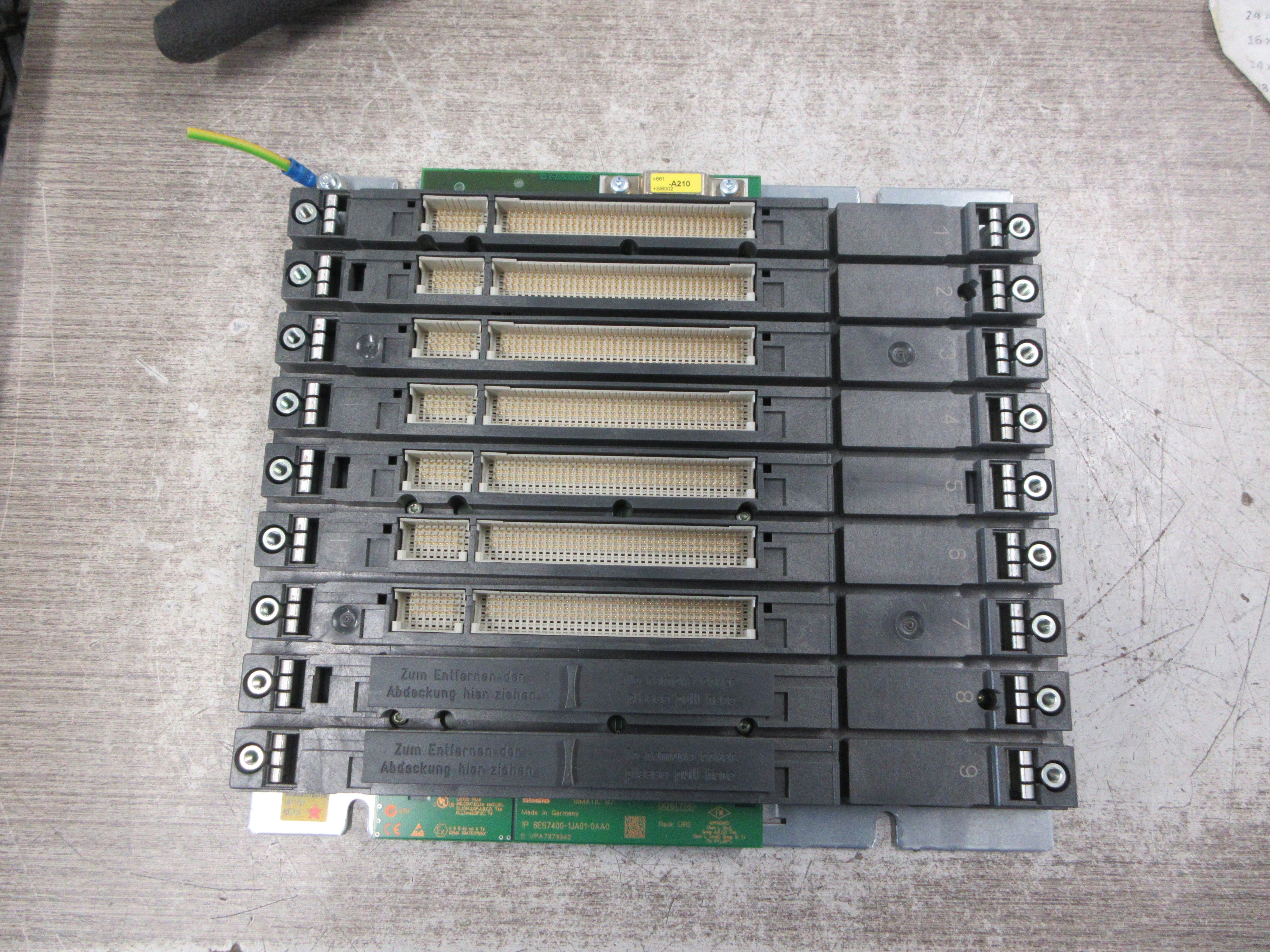Siemens Simatic S7 UR2 Rack 6ES7 400-1JA01-0AA0 9-Slot Used