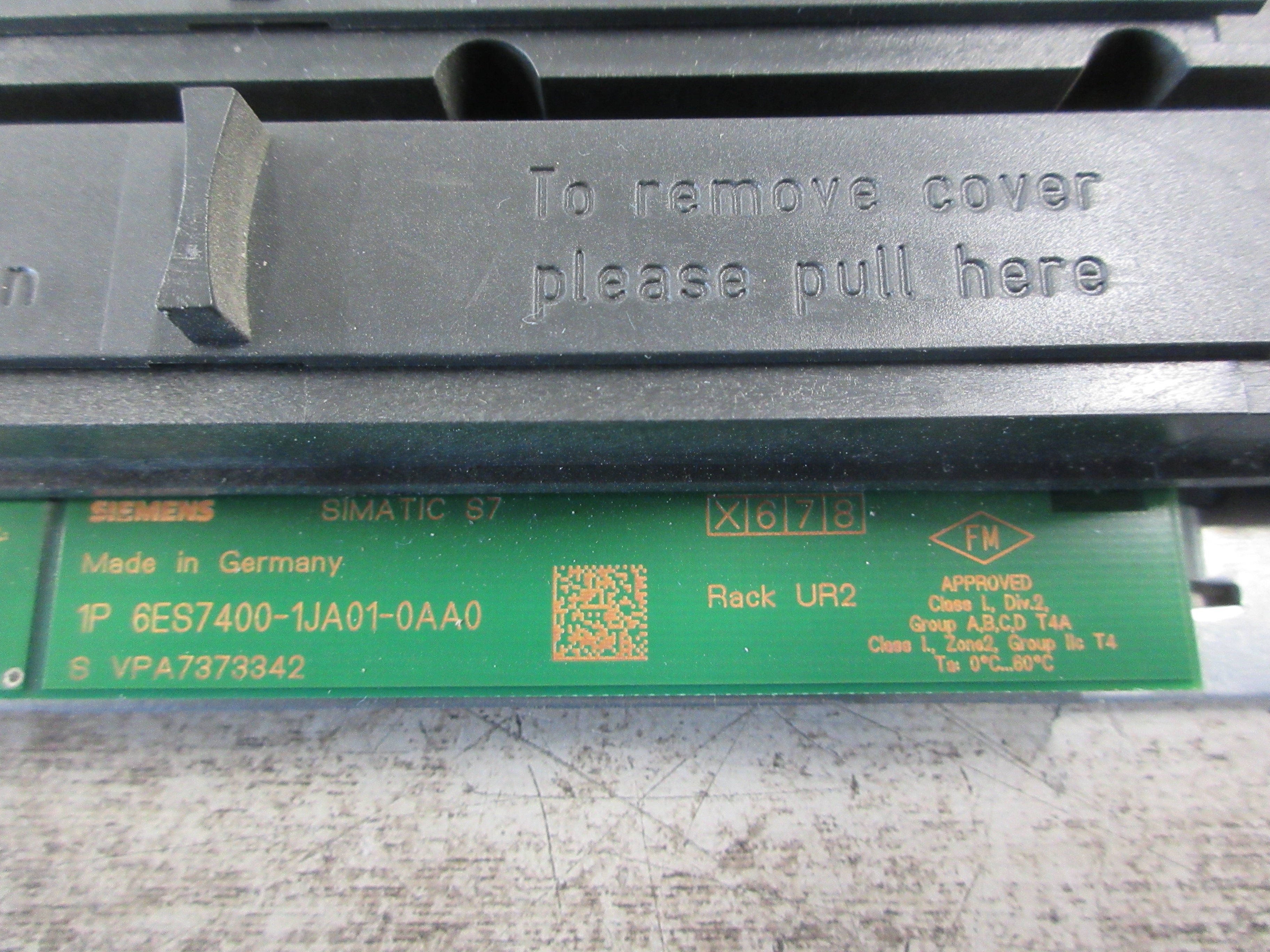 Siemens Simatic S7 UR2 Rack 6ES7 400-1JA01-0AA0 9-Slot Used