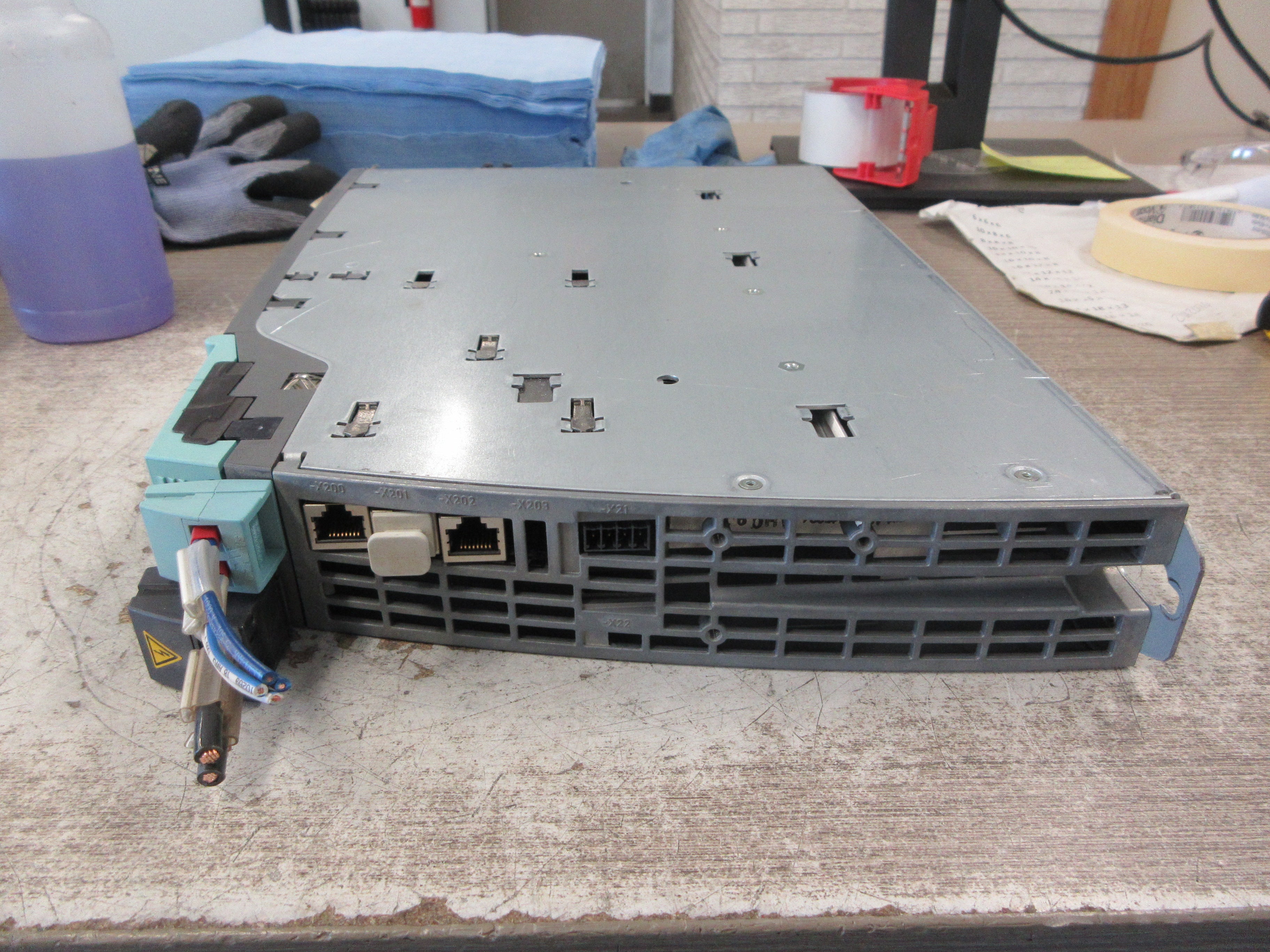 Siemens Single Motor Module 6SL3120-1TE21-8AA3 Ver. D Input: 600VDC Used