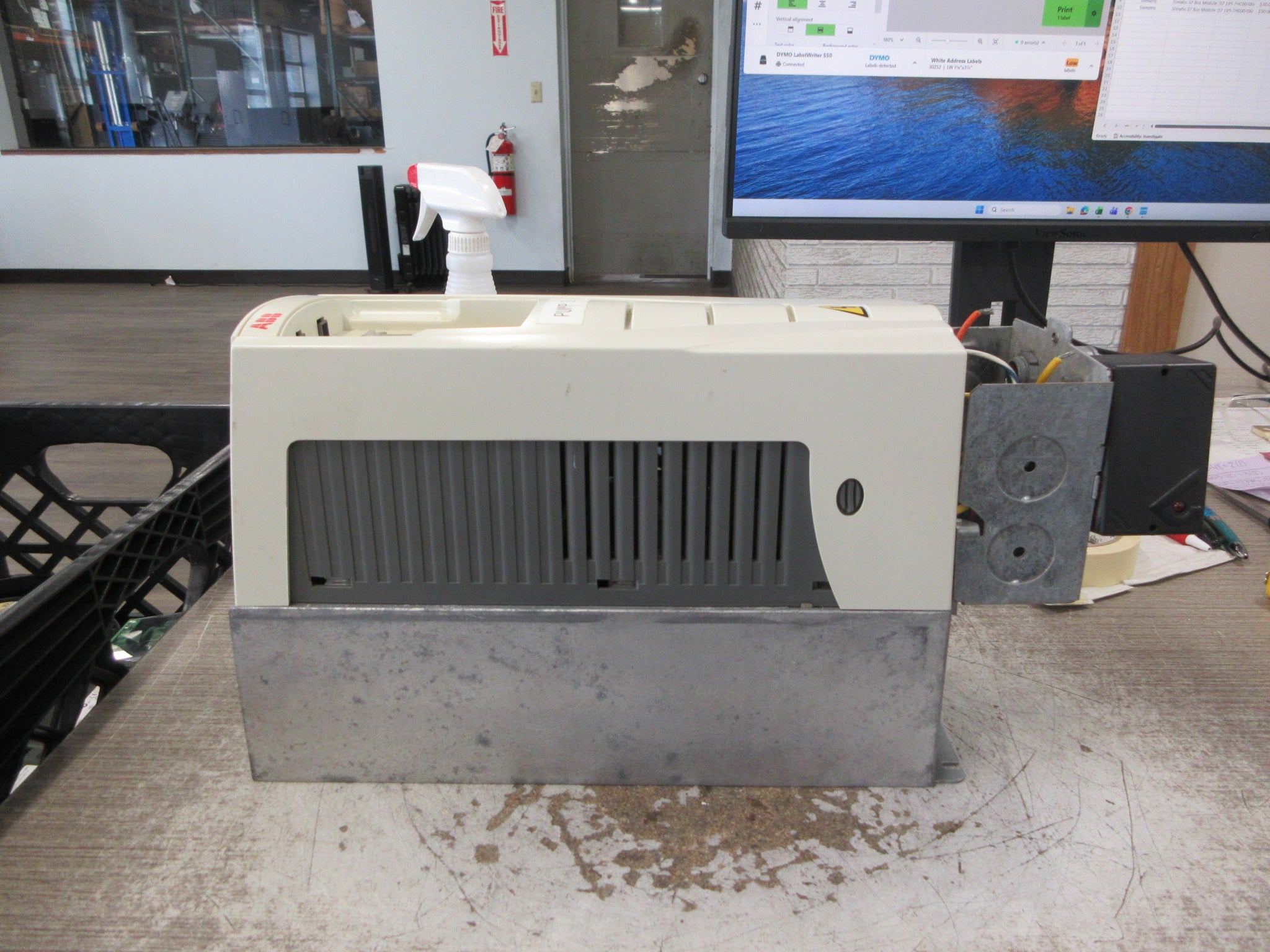 ABB ACH550 AC Drive ACH550-UH-08A8-4 5HP 3Ph Used
