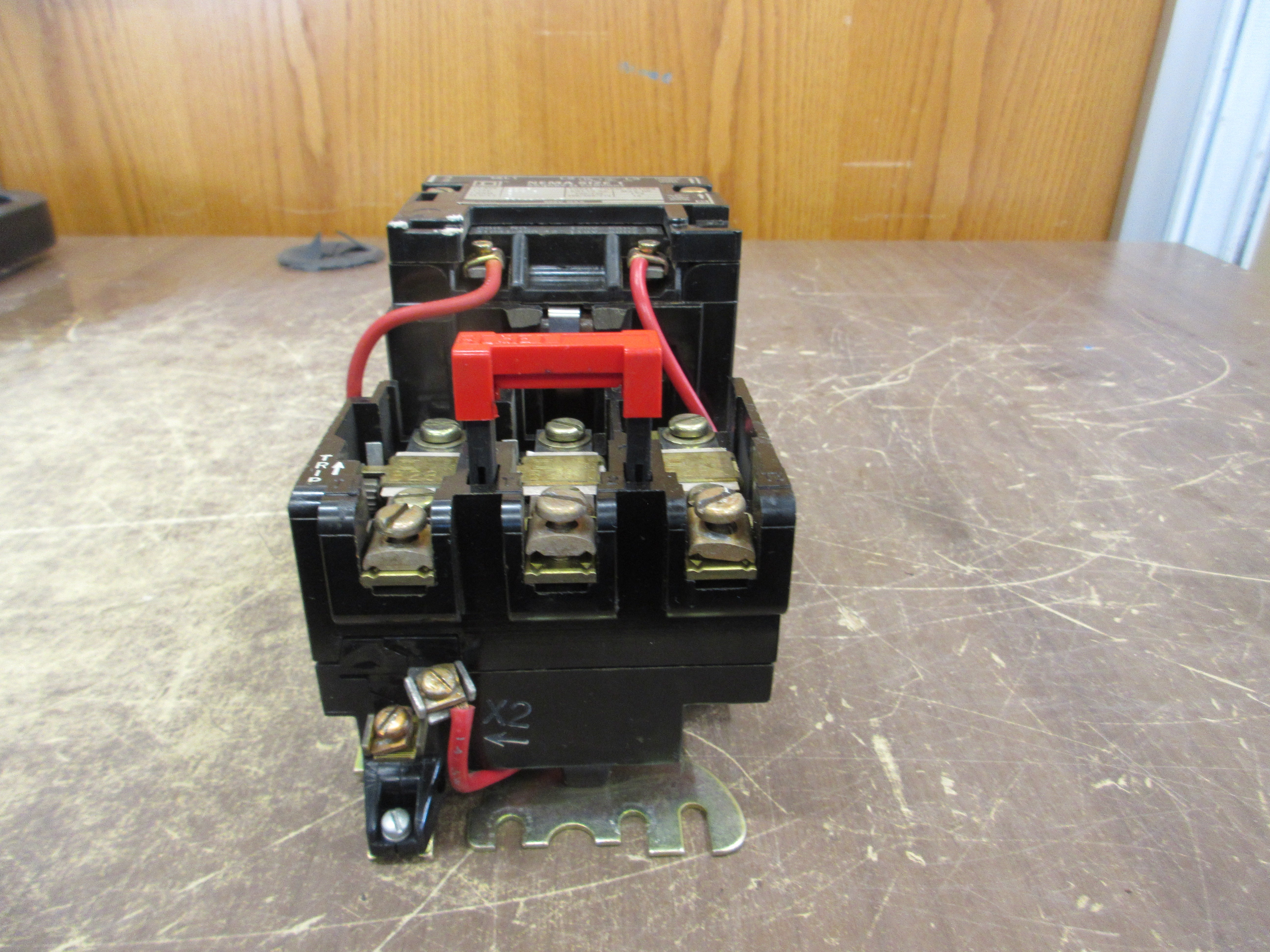 Square D Size 1 Starter 8536 SCO 3 S Ser. A 120V Coil 600V Used