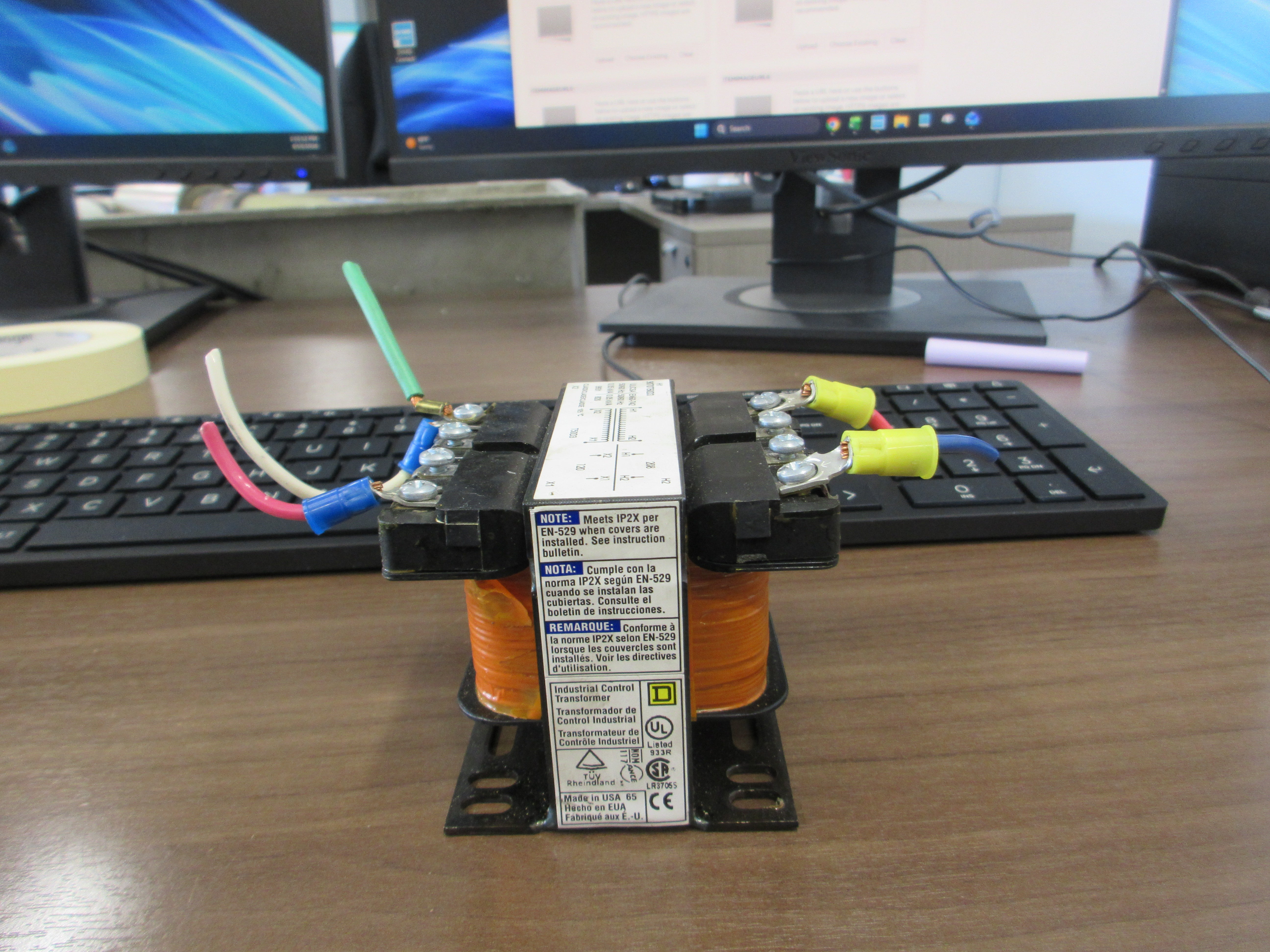 Square D Transformer 9070T50D3 0.05KVA Pri: 208V Ser: 120V 50/60 Hz Used