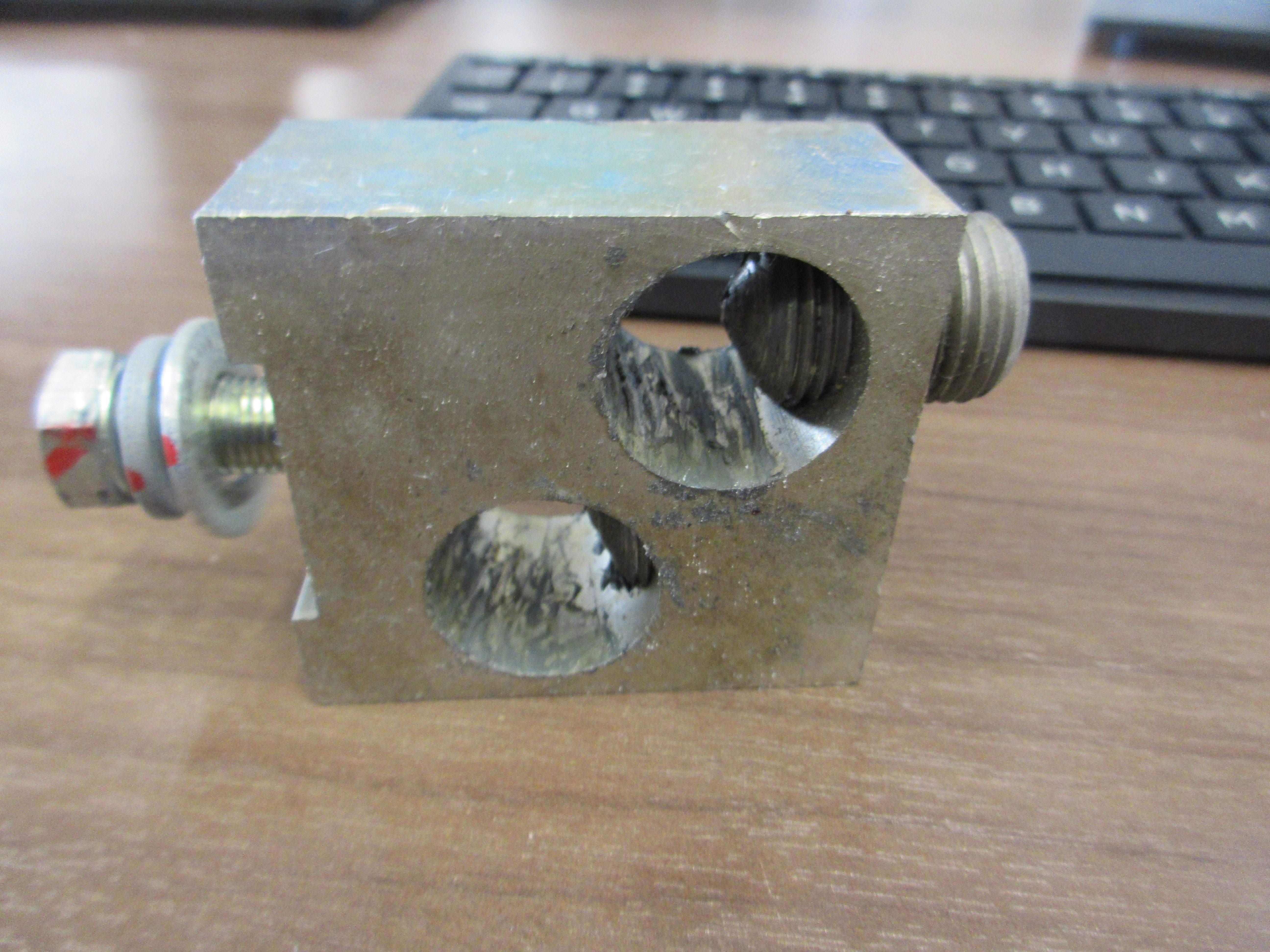 Ilsco Mechanical Lug D3520 500MCM-4 * Lot of 3 * Used