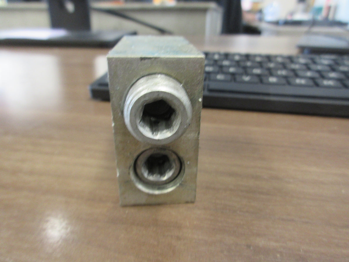 Ilsco Mechanical Lug D3520 500MCM-4 * Lot of 3 * Used