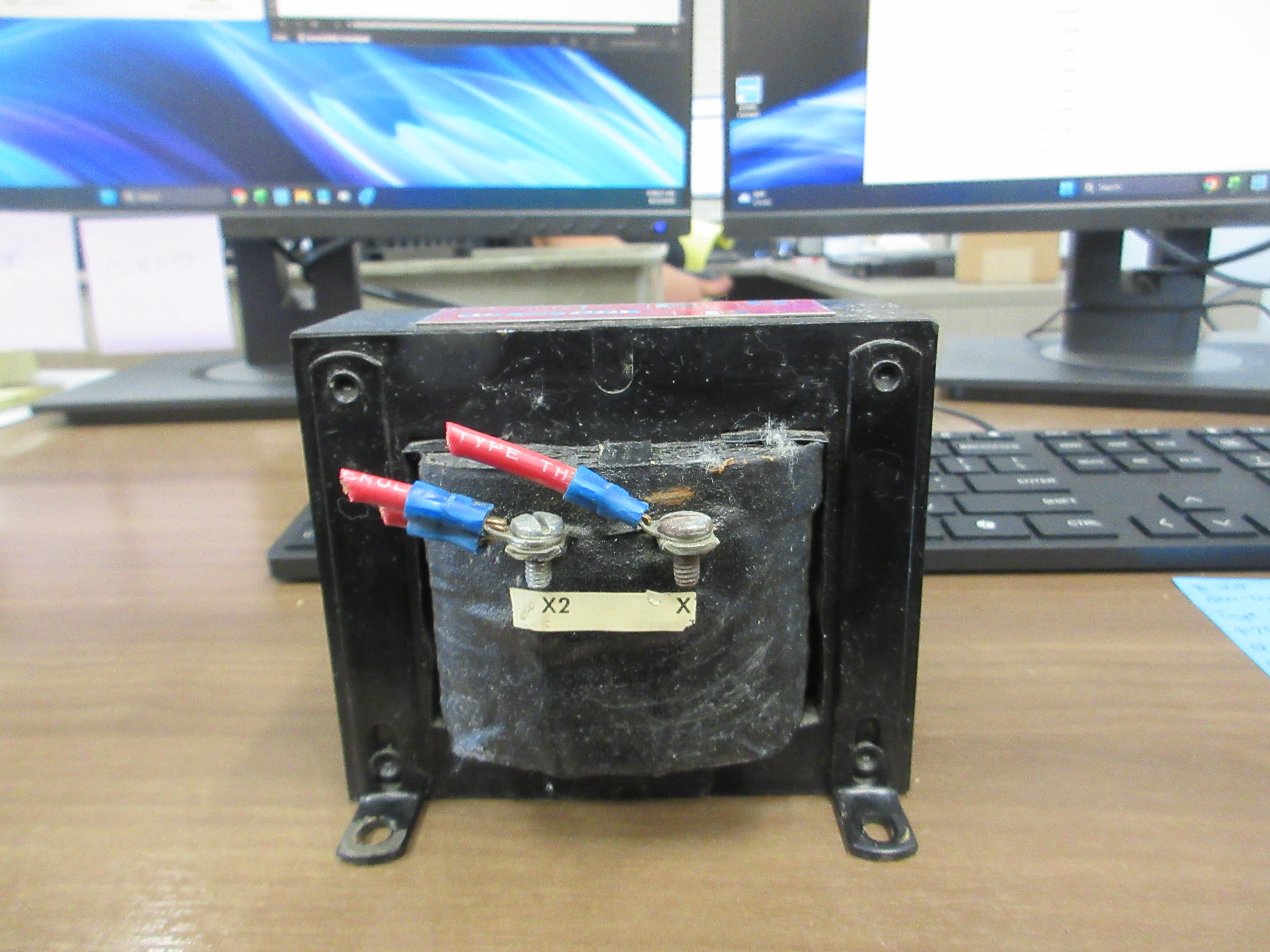 Hevi- Duty Type 520 Control Transformer 47645 0.20 KVA Pri: 240/480V Sec: 120V 50/60Hz Used