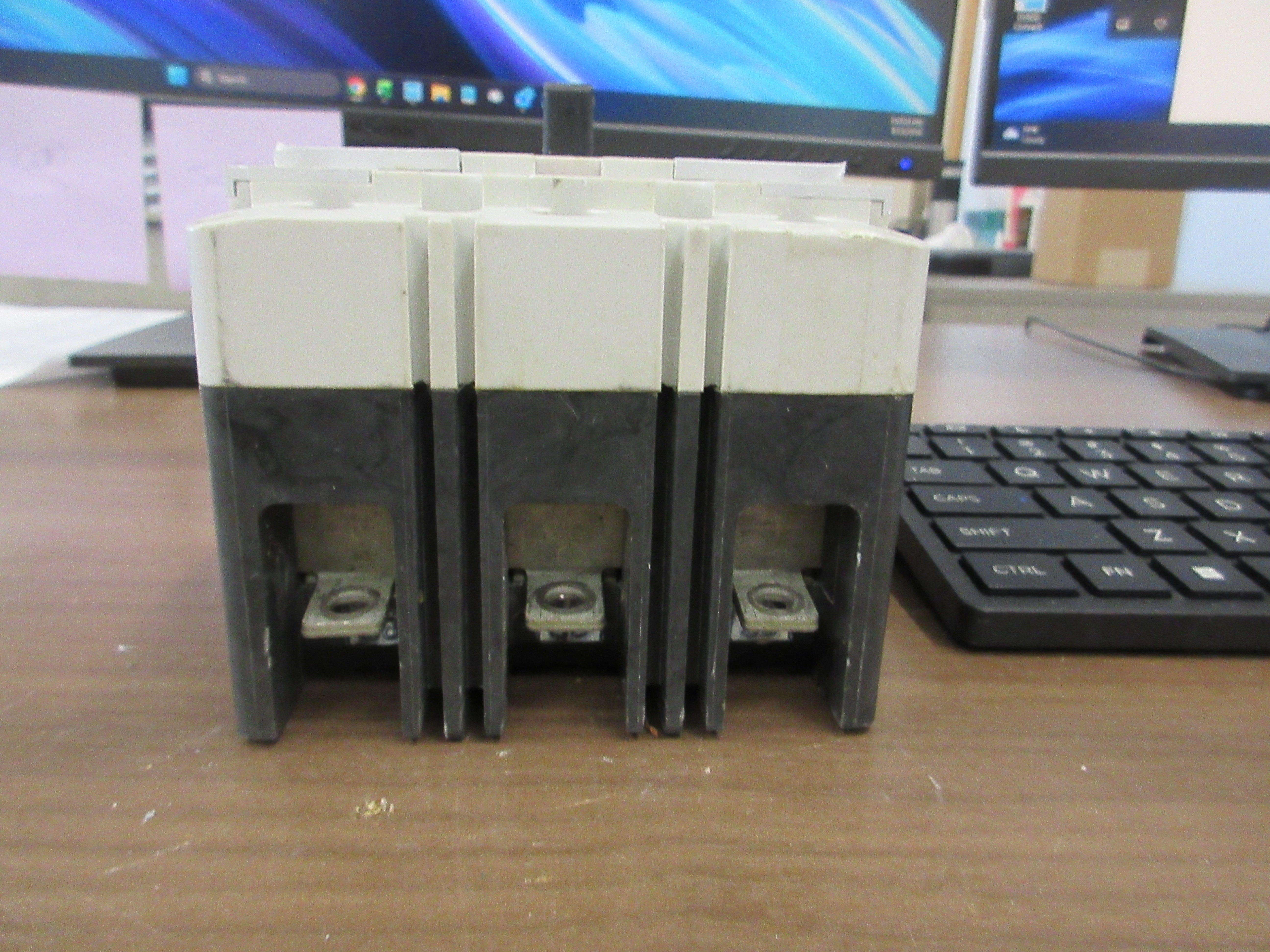 Eaton Circuit Breaker PDD23F0150TFFL 150A 240V 3P Used