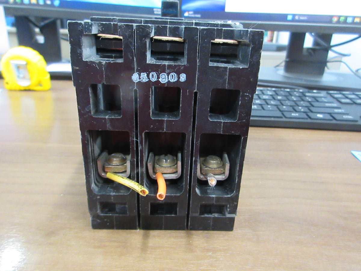 Siemens Sentron Circuit Breaker ED43B015 15 A 480 V 3 P Used