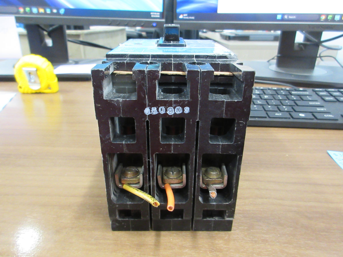 Siemens Sentron Circuit Breaker ED43B015 15 A 480 V 3 P Used