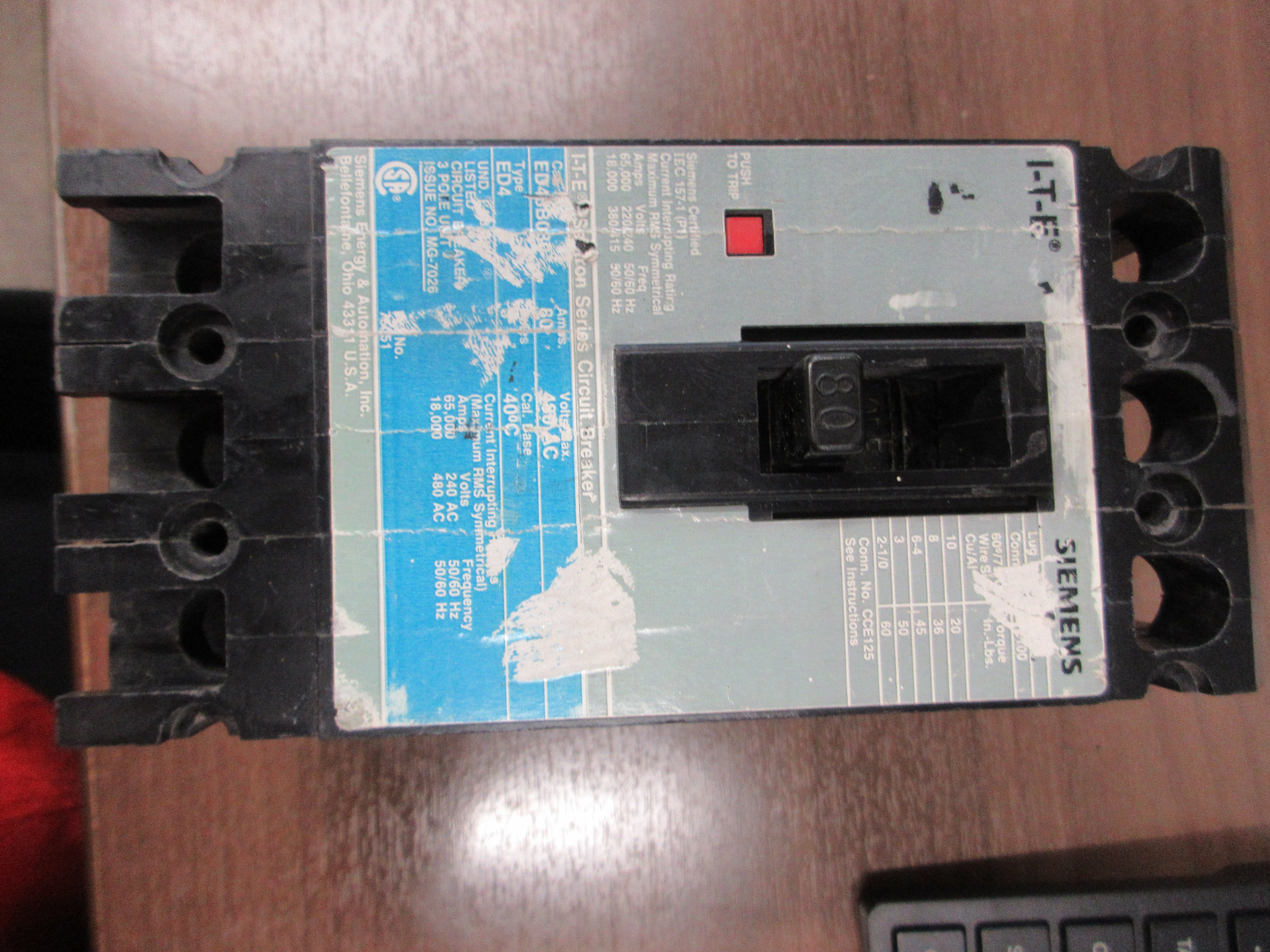 Siemens ITE Sentron Circuit Breaker ED43B080 80 A 480 V 3 P (2) Lugs Used