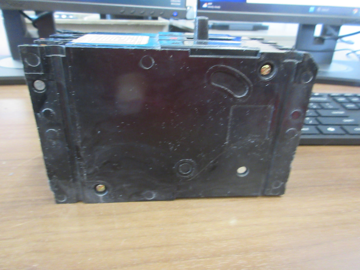 Gould ITE Circuit Breaker E43B100 100A 480V 3P * (1) Lug * Used