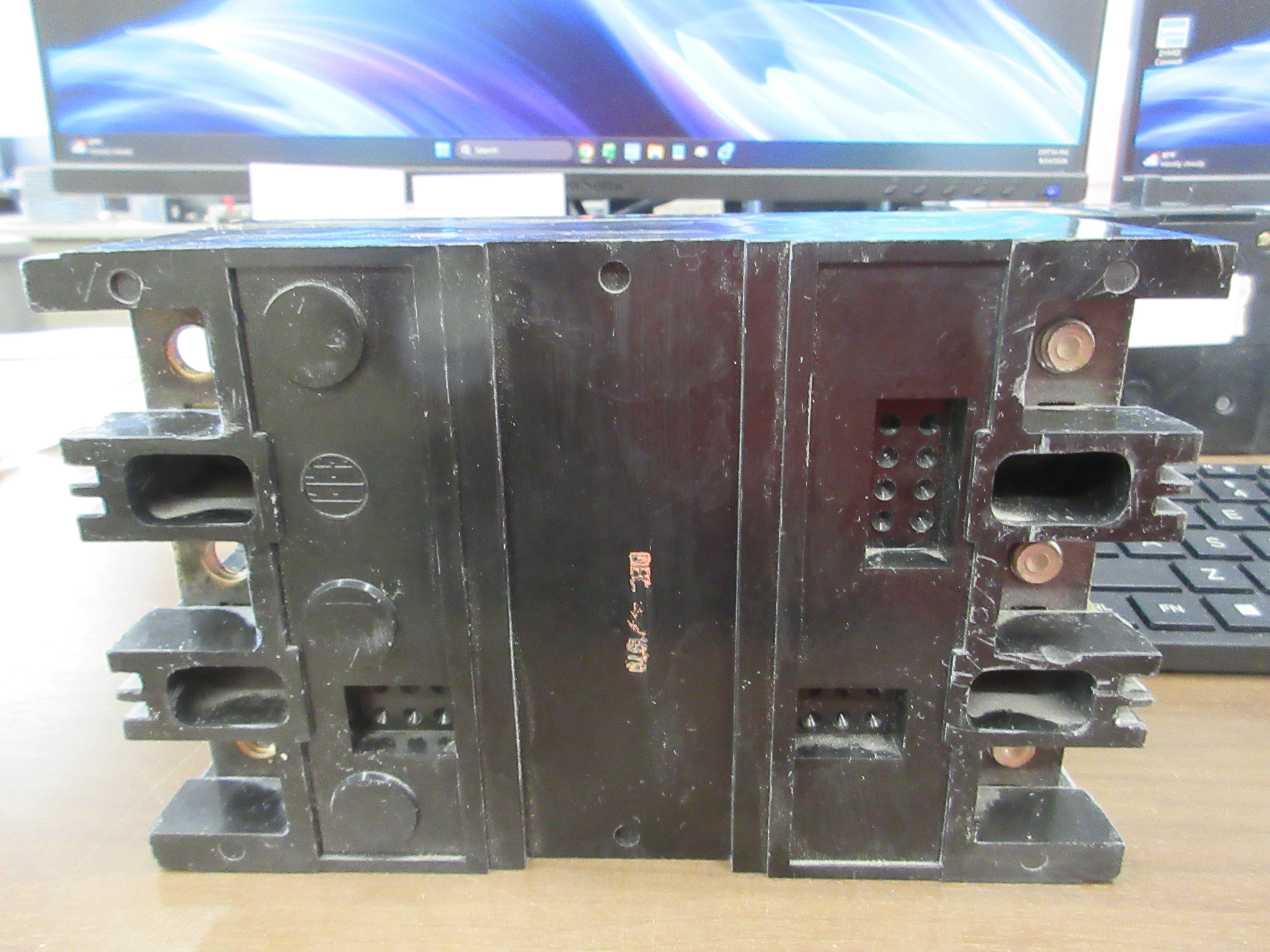 ITE Circuit Breaker QJ23B150 150A 240V 3P Used