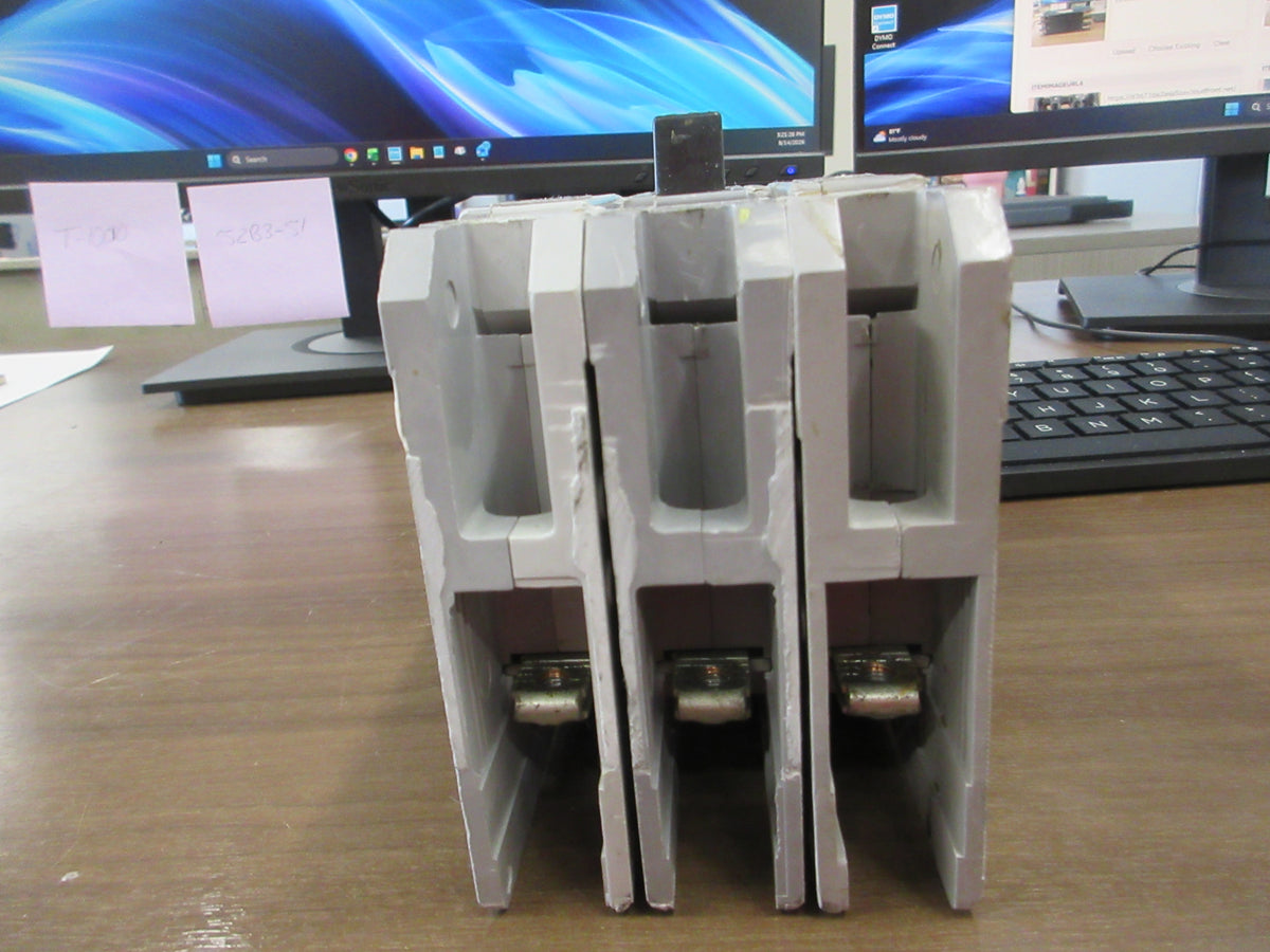 Gould ITE Circuit Breaker E43B100 100A 480V 3P (3) Lugs Used