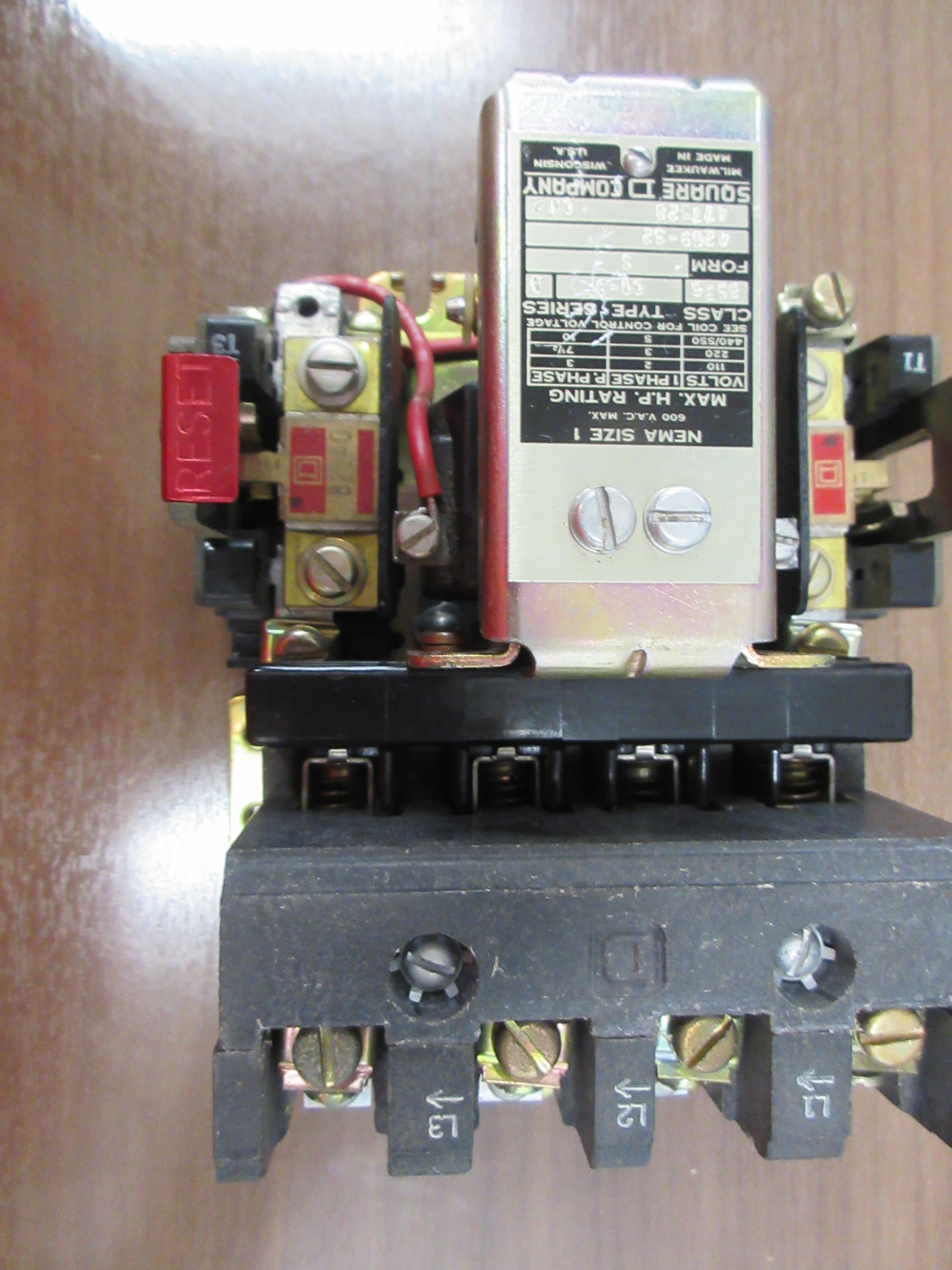 Square D Size1 Starter 8536 CO-3 S Ser. A 120V Coil 600V Used