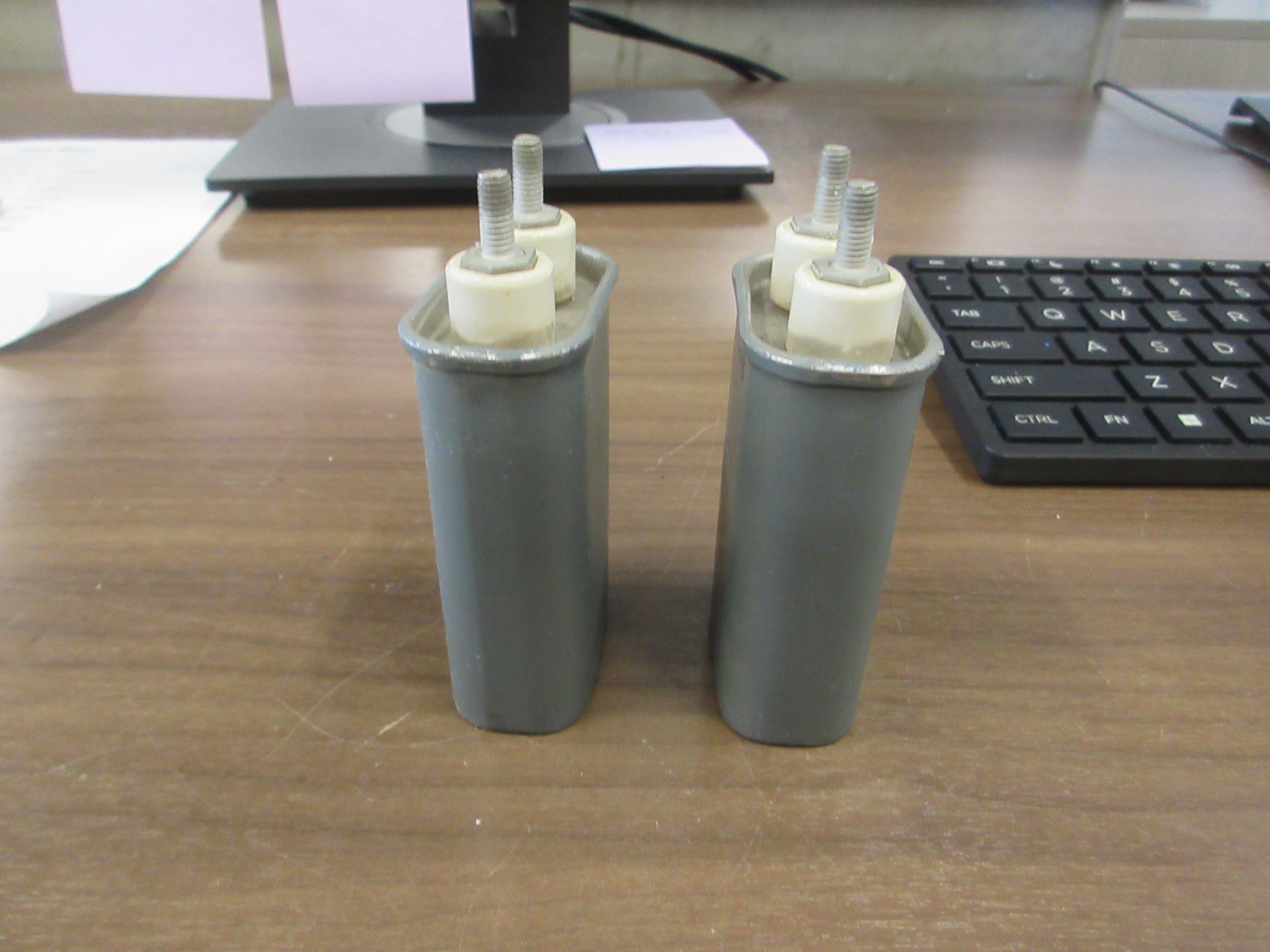 GE Capacitor 23F1054FC 2 uF 600 VDC 330 VAC * Lot 2* Used