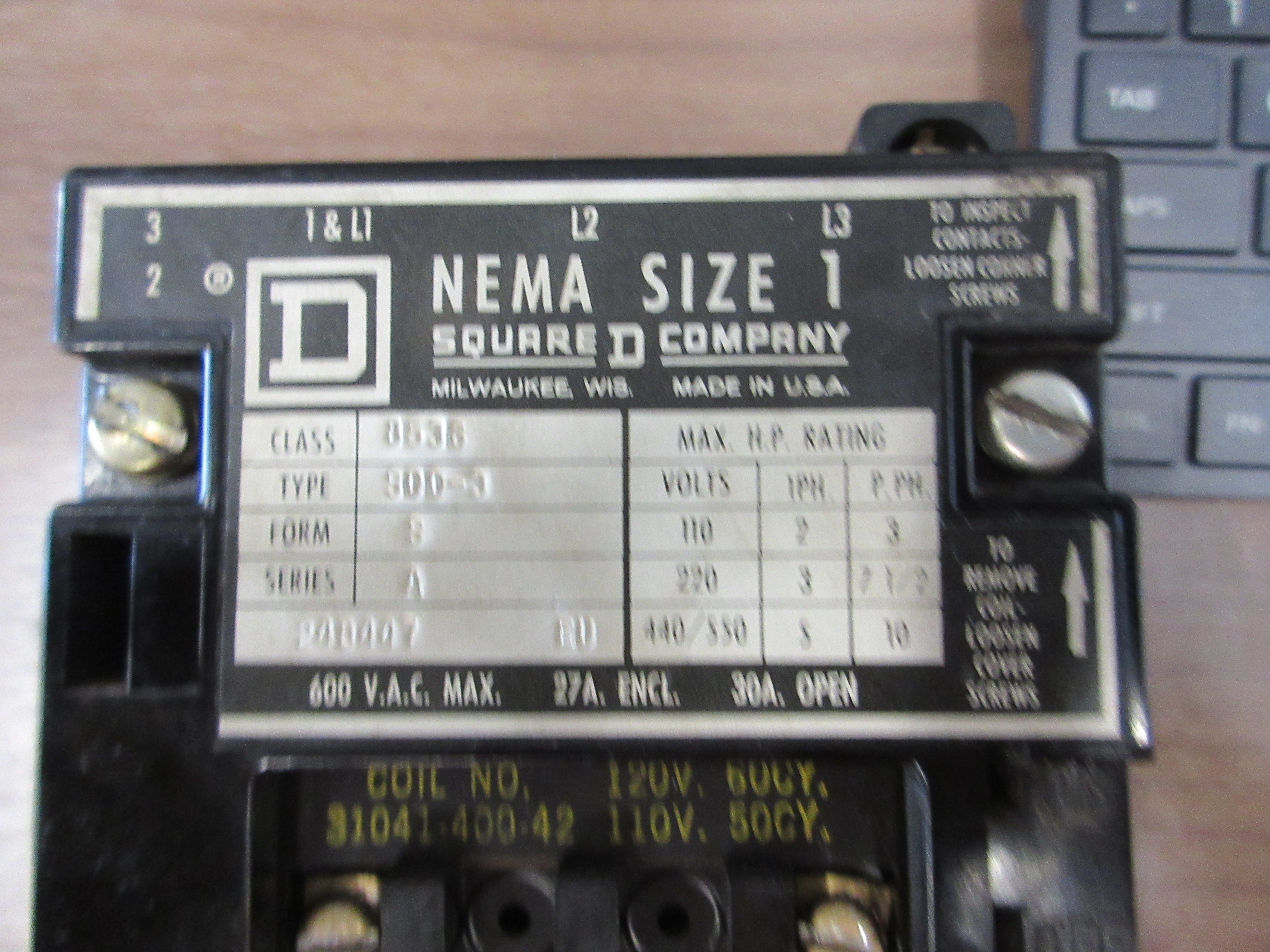 Square D Size 1 Starter 8536 SCO -3 S Ser. A 120V Coil 600 V Used