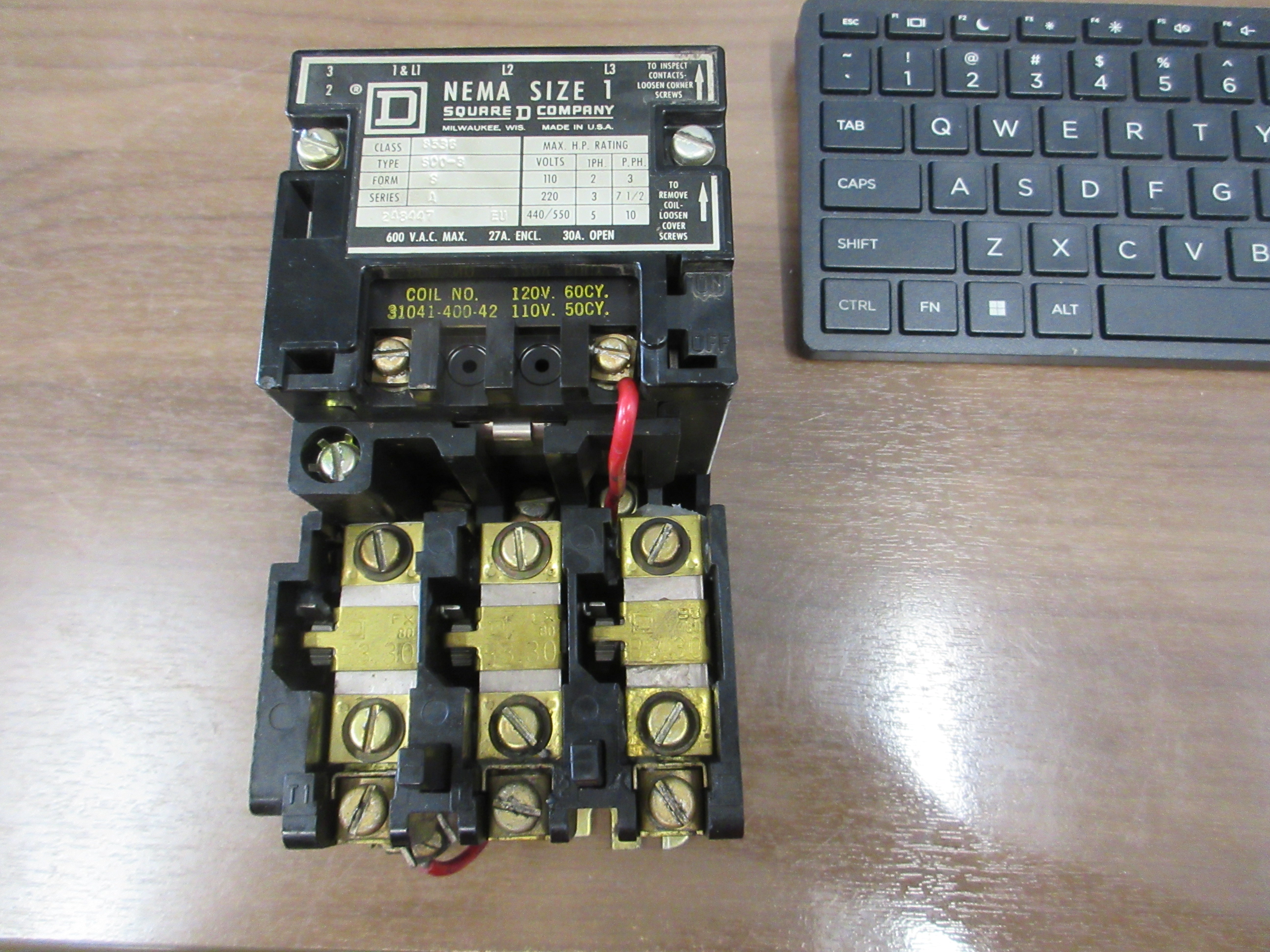 Square D Size 1 Starter 8536 SCO -3 S Ser. A 120V Coil 600 V Used