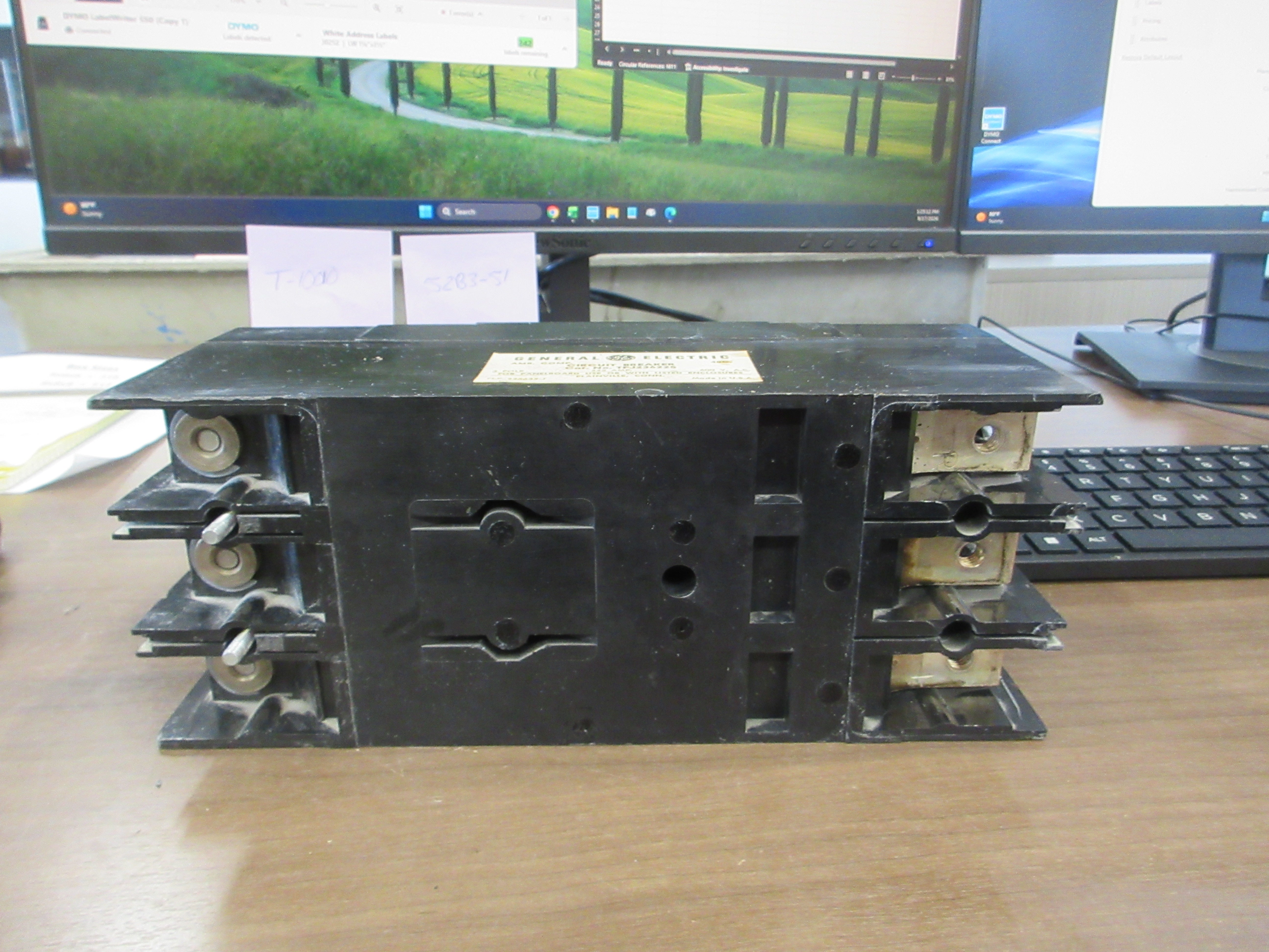 GE Circuit Breaker TFJ236225 225 A 600 V 3 P (2 Mounting Screws Used