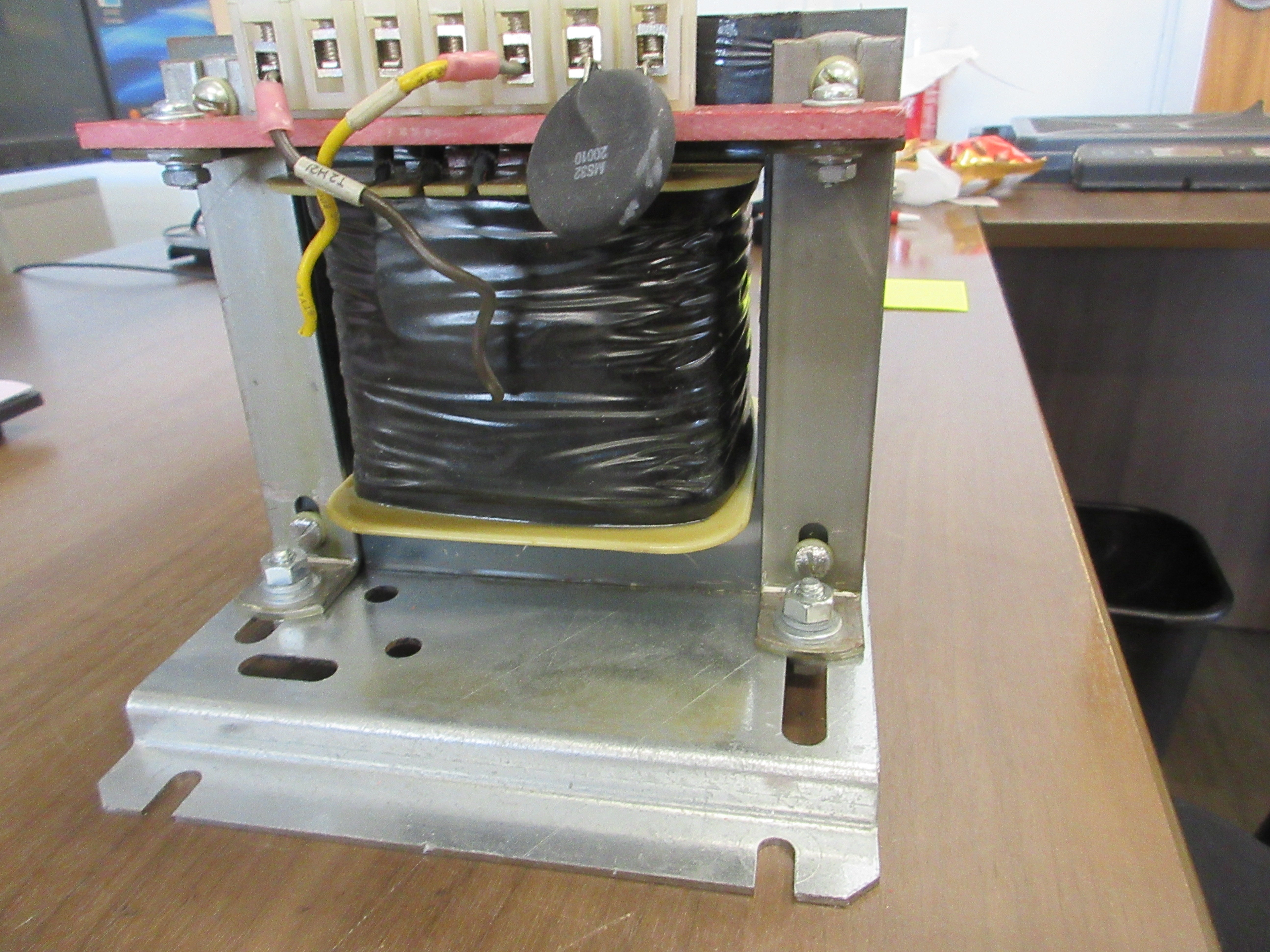 Nova Magentics Control Transfomer 0163-01-0004 500VA Spec: 190/230V Used