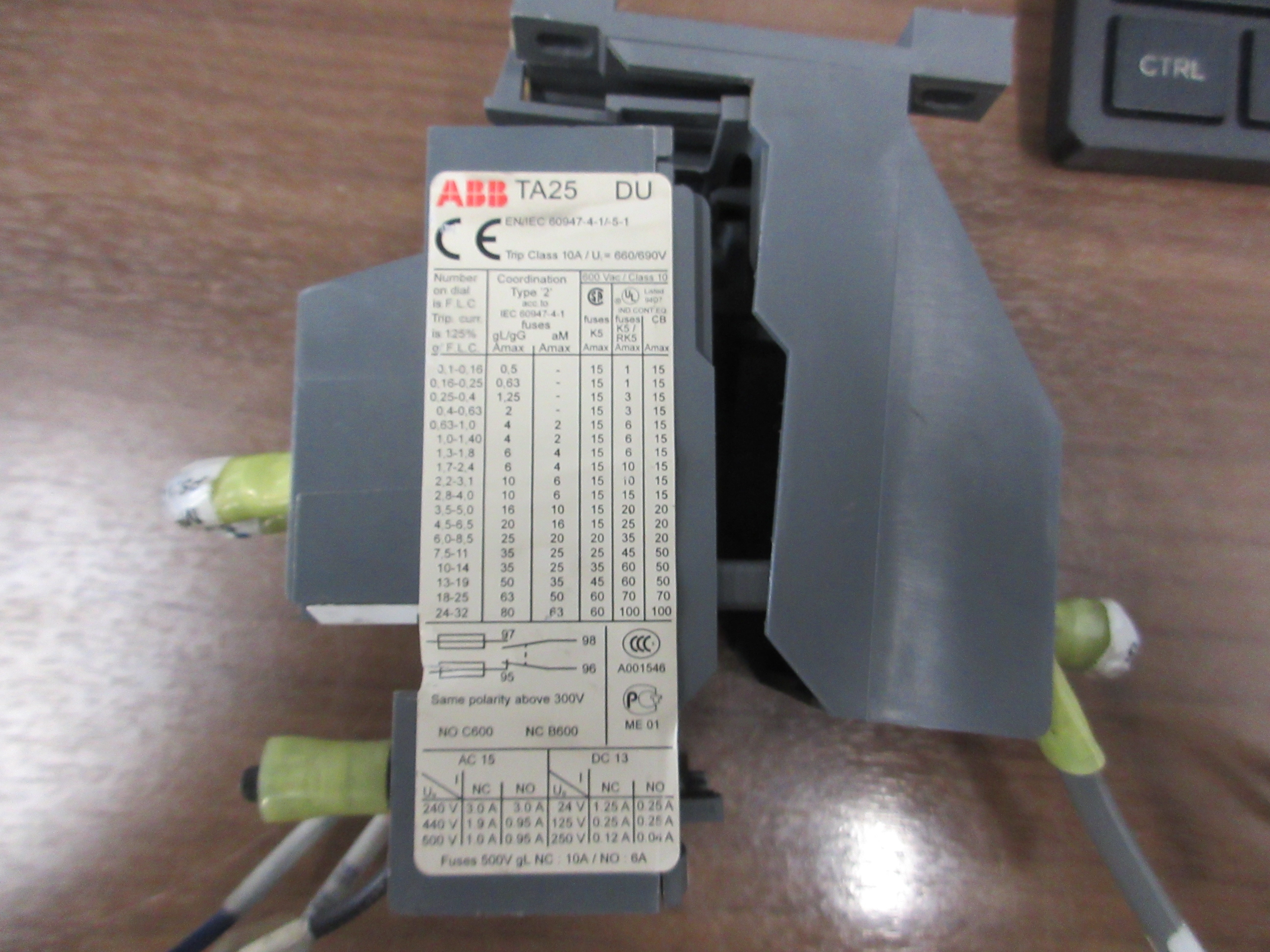 ABB Overload Relay TA25 DU 10-14A 600V 3P Trip: 1.3-1.8A Used