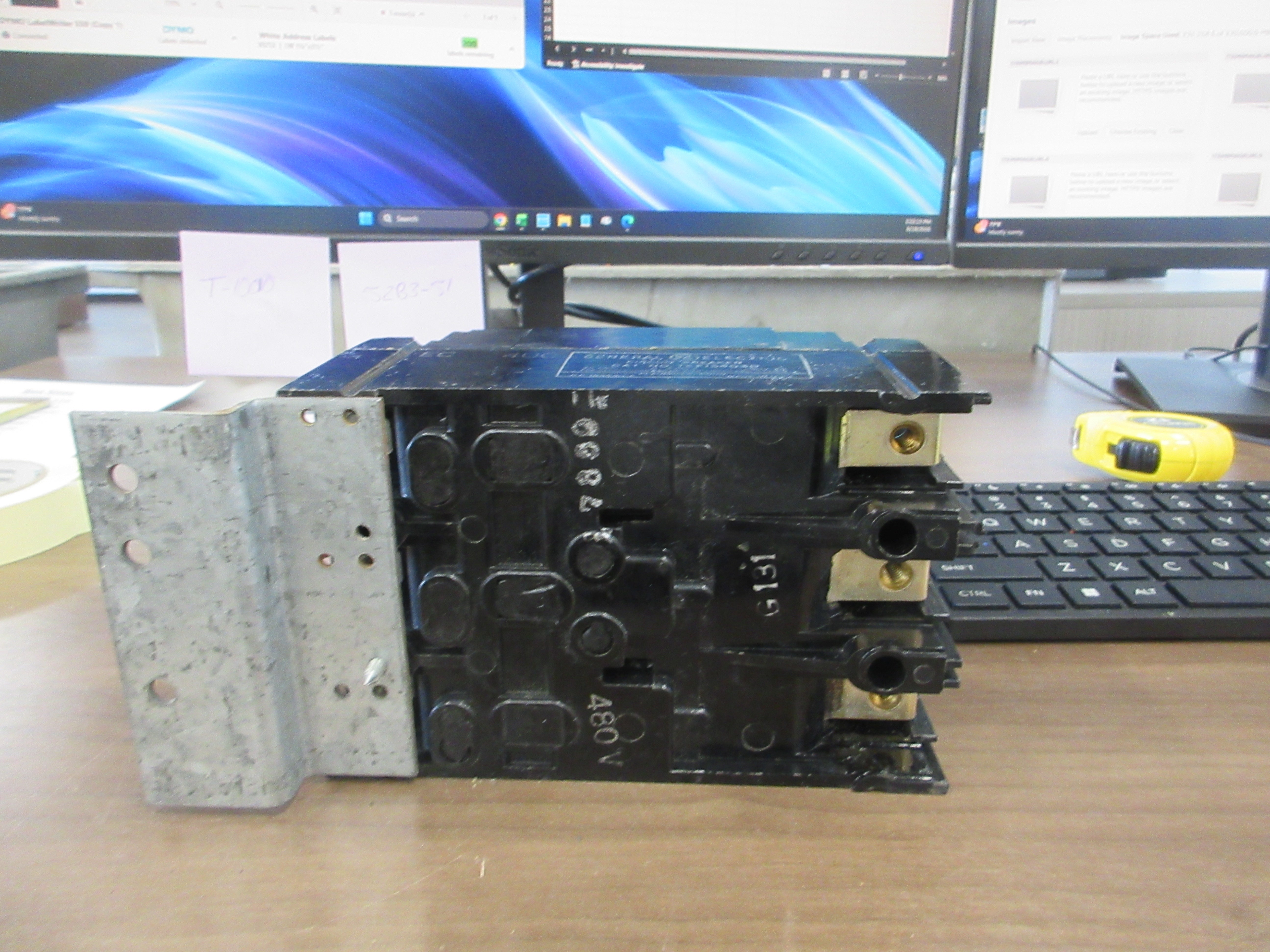 GE Circuit Breaker TEF134030 30A 480V 3P W/Mount Used
